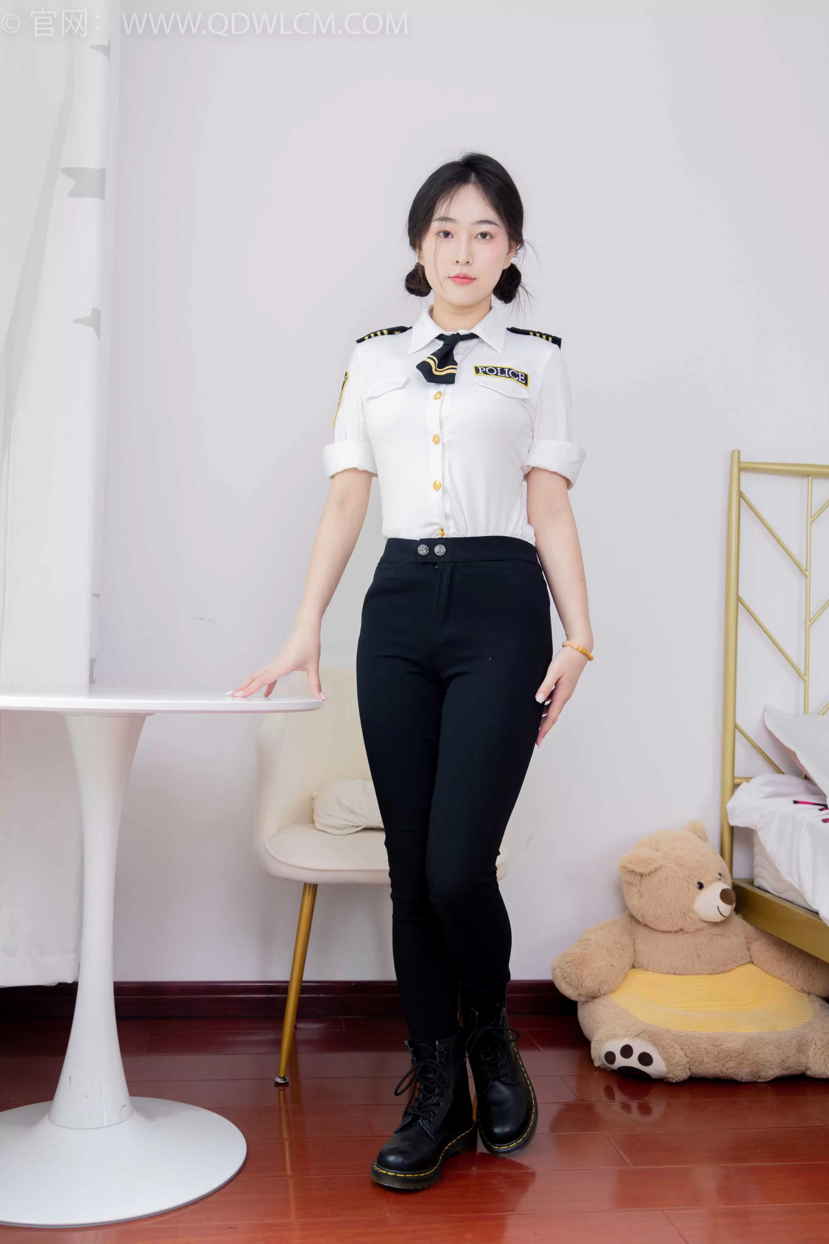 物恋传媒 NO.1654 美兔-晚风吹人醒 [169P-1V-3.94G] - 秀人网免费无水印在线套图写真