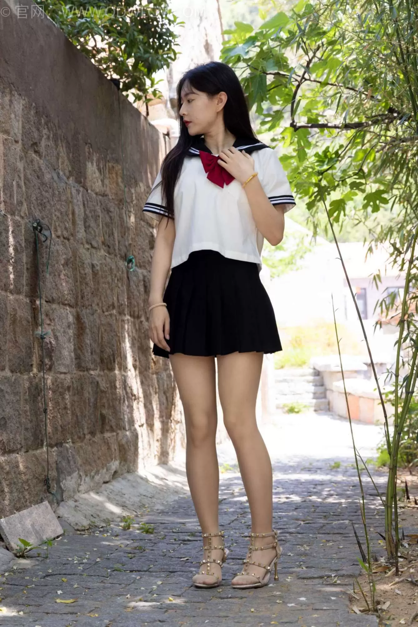 物恋传媒 NO.1614 美兔-云的形状 [220P-1V-7.41G] - 秀人网免费无水印在线套图写真