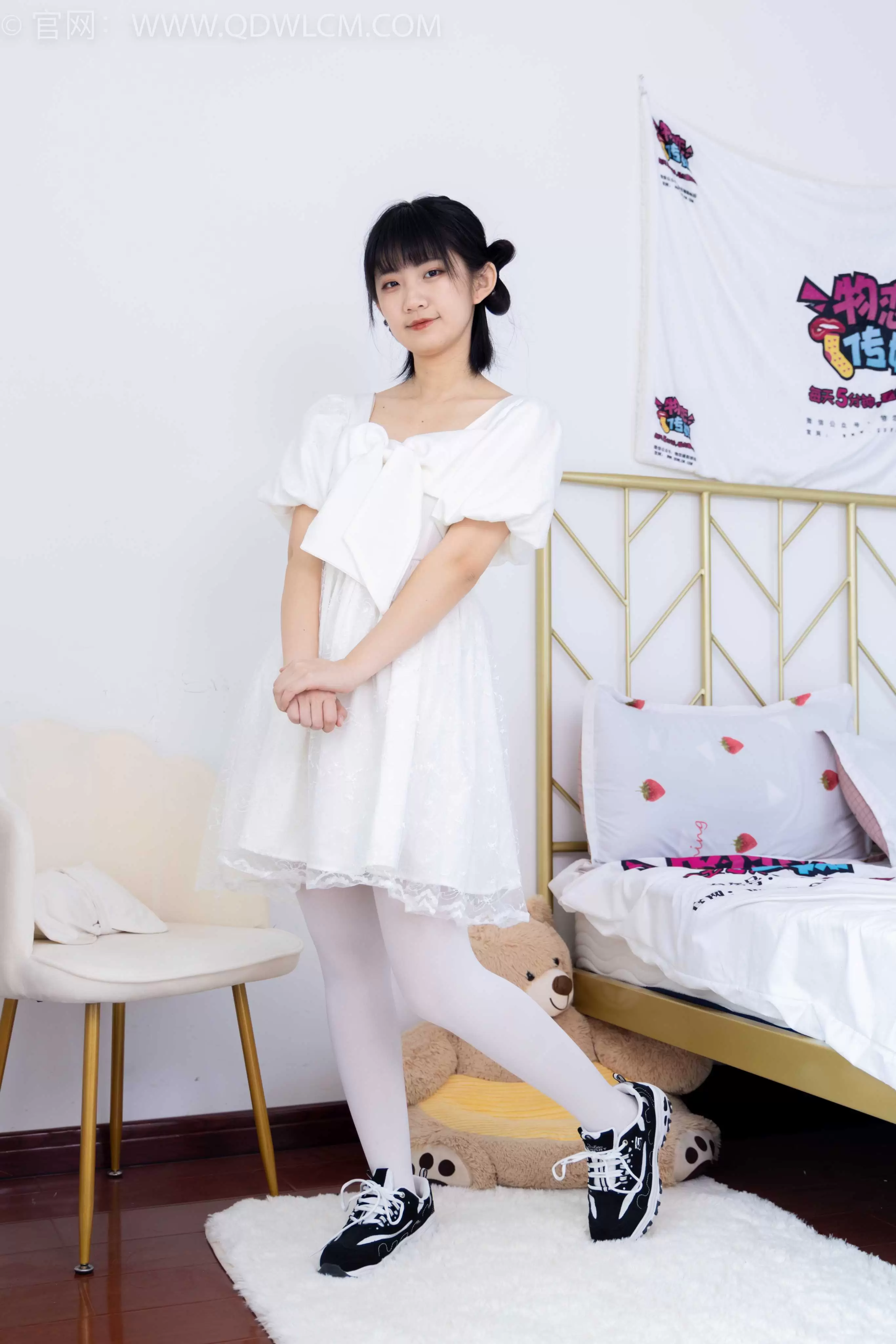 物恋传媒 NO.1581 暗月-纯白茉莉 [150P-1V-3.21G] - 秀人网免费无水印在线套图写真