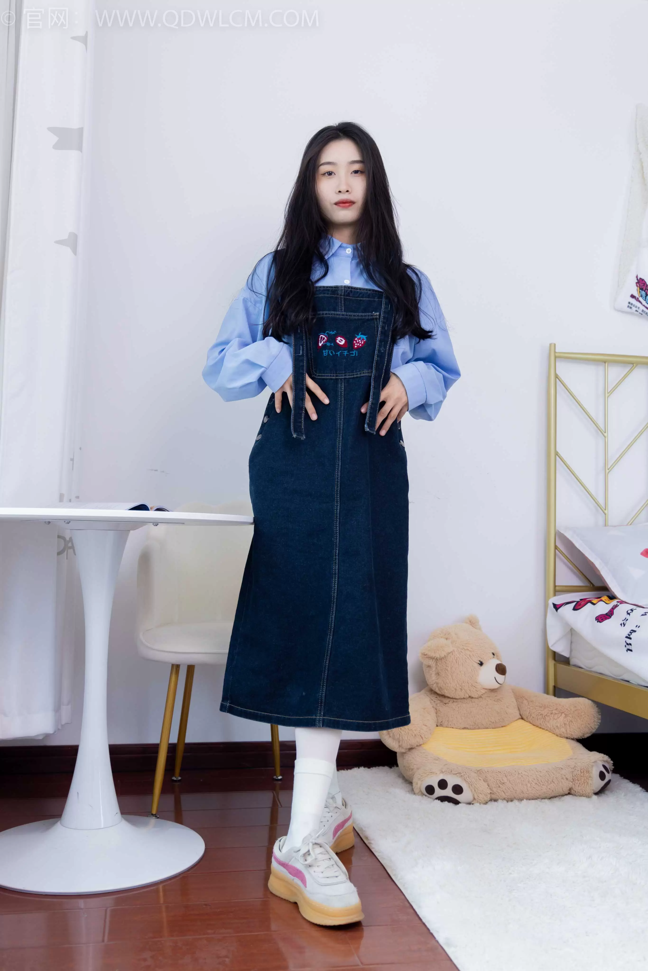 物恋传媒 NO.1570 绒绒-一个人的悲喜 [156P-1V-3.59G] - 秀人网免费无水印在线套图写真