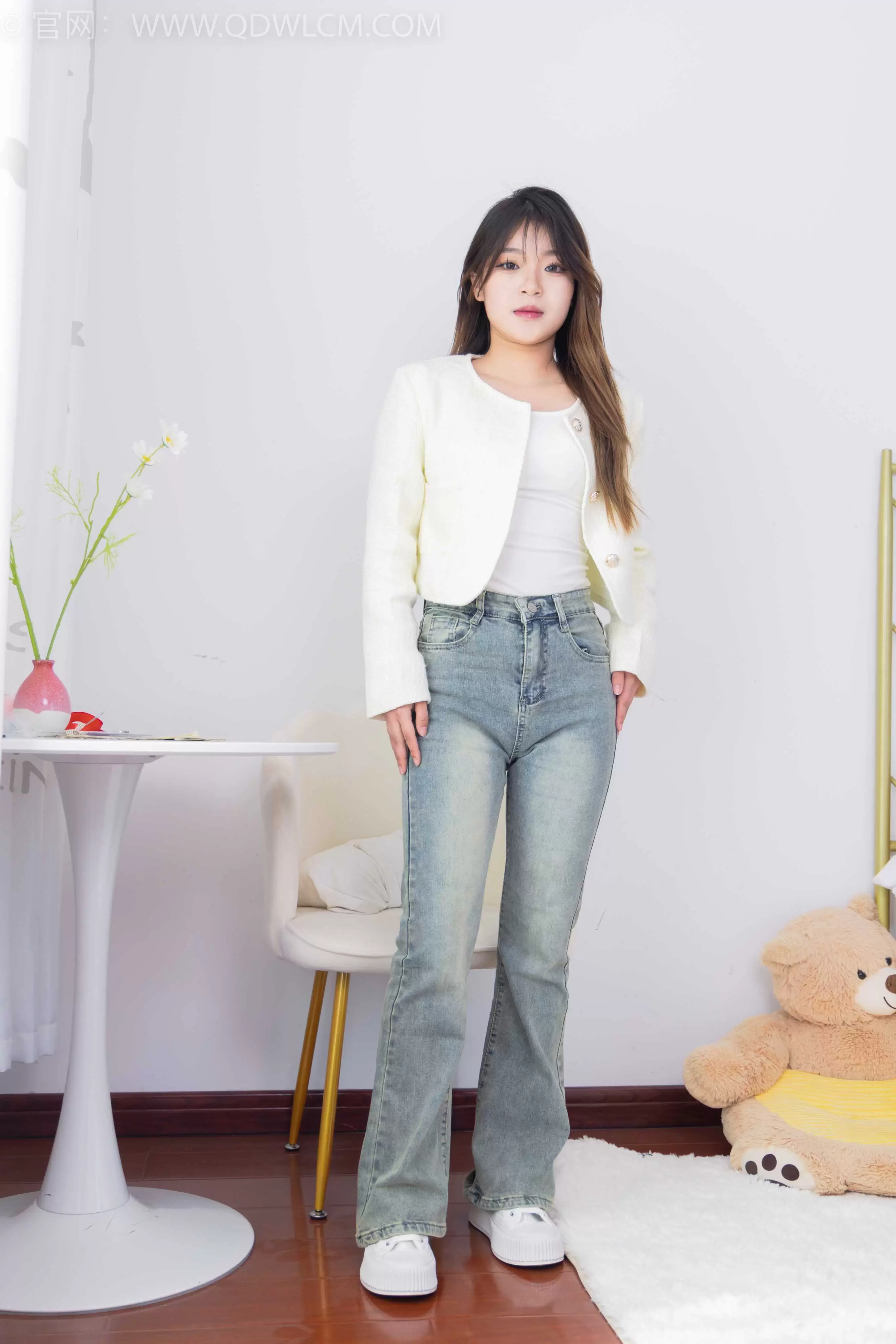 物恋传媒 NO.1556 闪闪-闪闪发光 [150P+1V／3.16GB] - 秀人网免费无水印在线套图写真