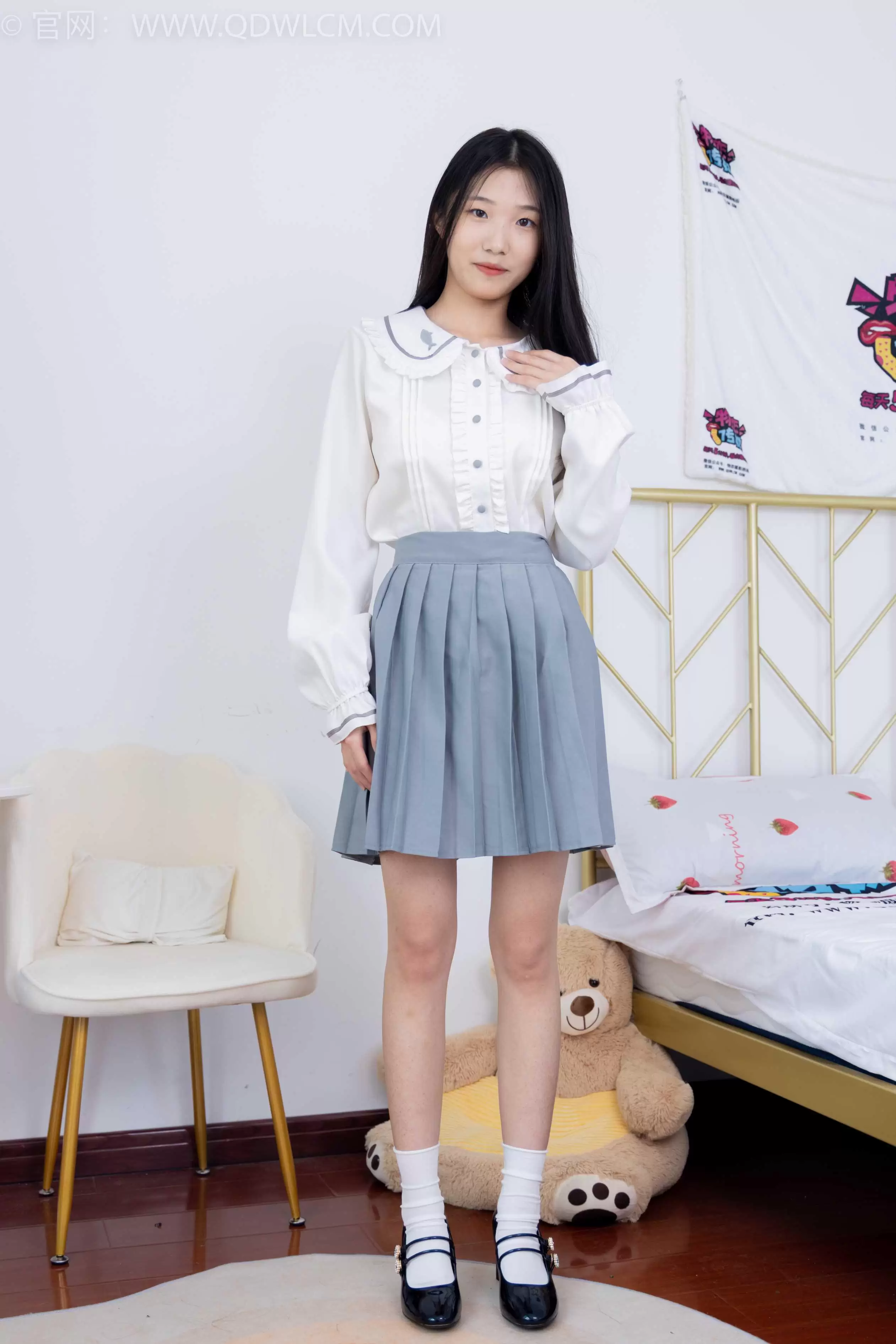 物恋传媒 NO.1520 景景-温暖的笑意 [154P+1V／3.54GB] - 秀人网免费无水印在线套图写真