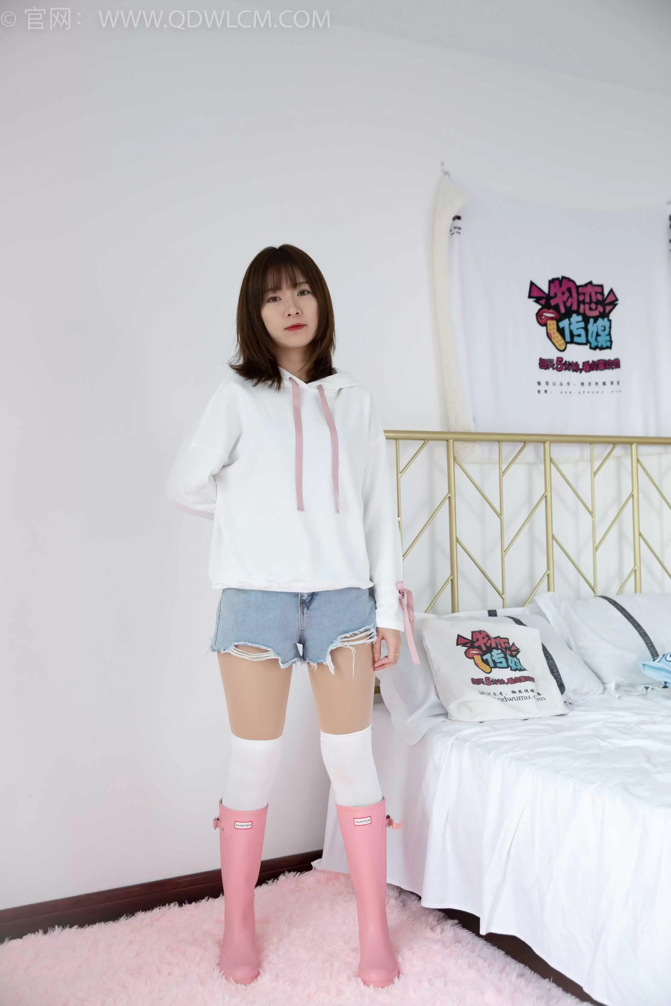 物恋传媒 NO.1509 婷婷-的花 [161P+1V／3.53GB] - 秀人网免费无水印在线套图写真