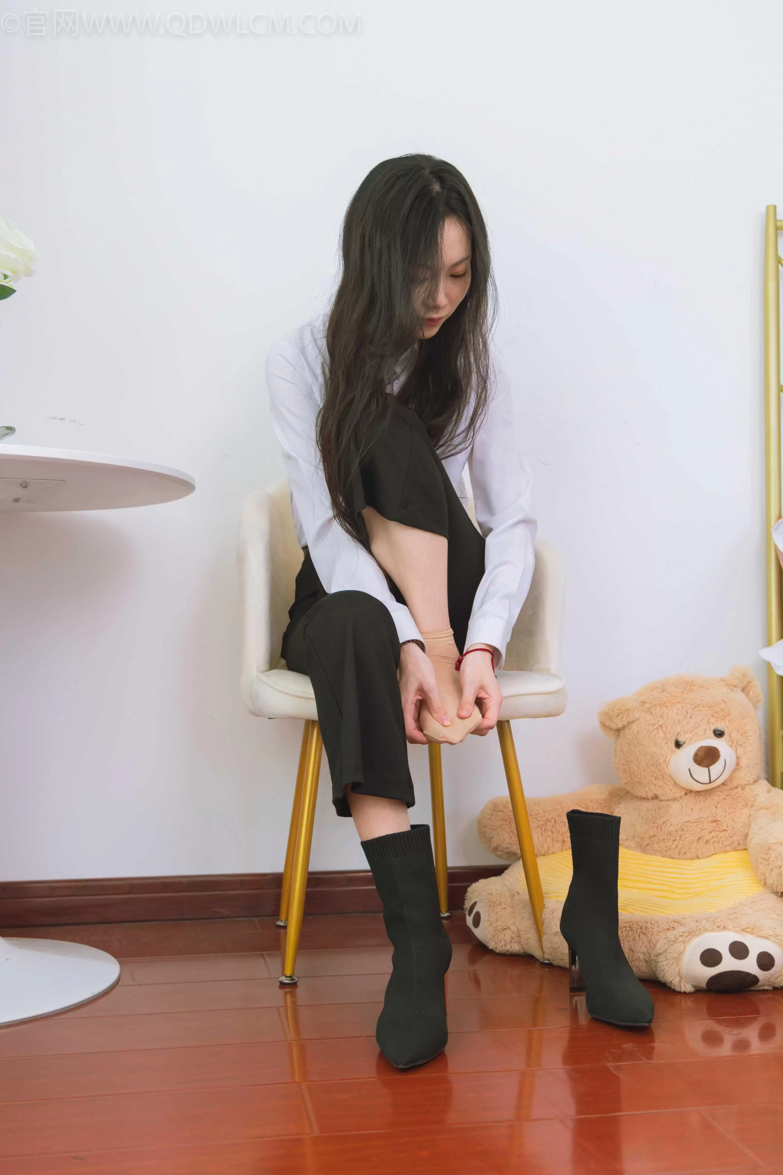 物恋传媒 NO.1503 康康-冷色月光 [150P+1V／4.60GB] - 秀人网免费无水印在线套图写真