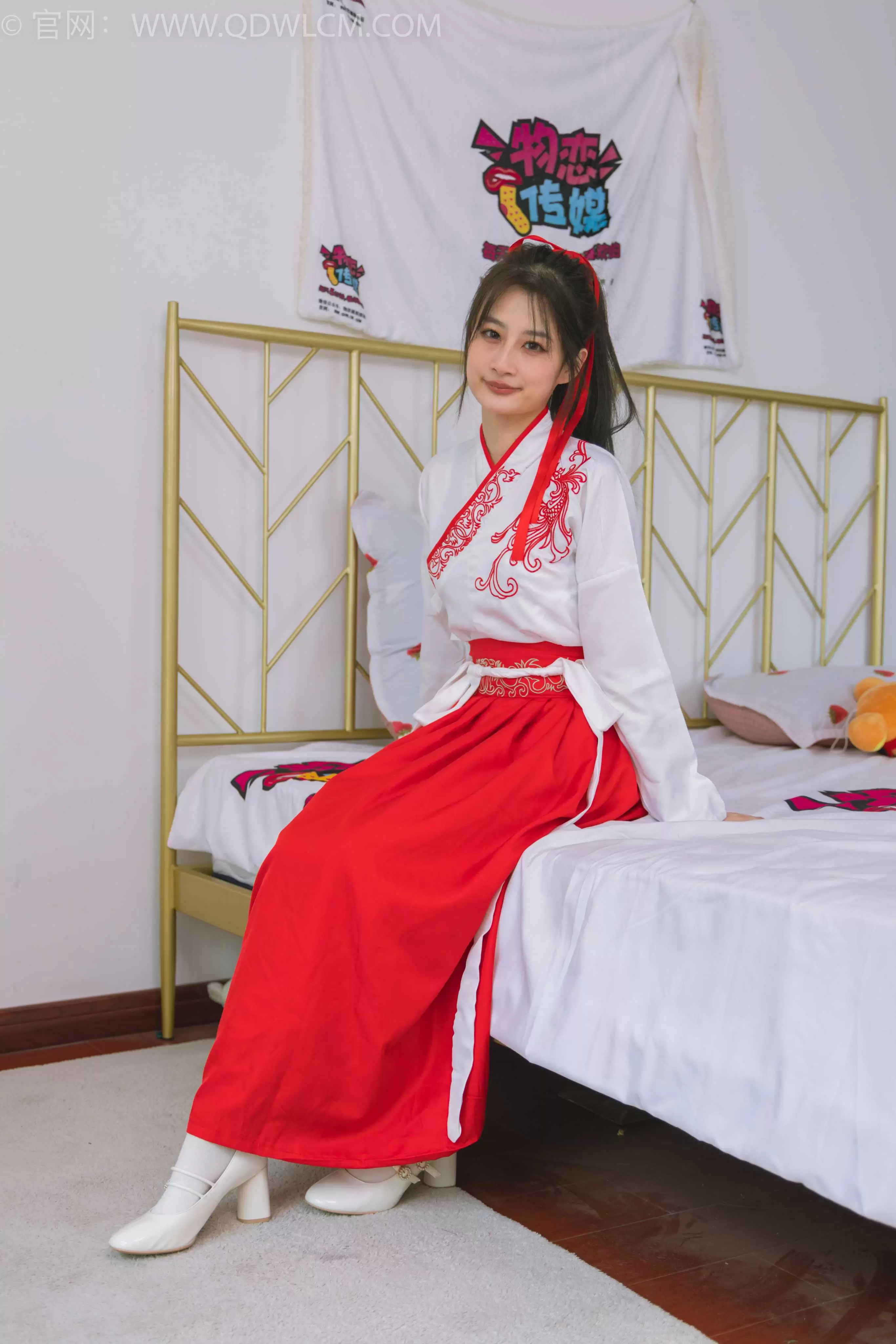 物恋传媒 NO.1482 卿卿-红衣少女 [170P-1V-5.93G] - 秀人网免费无水印在线套图写真