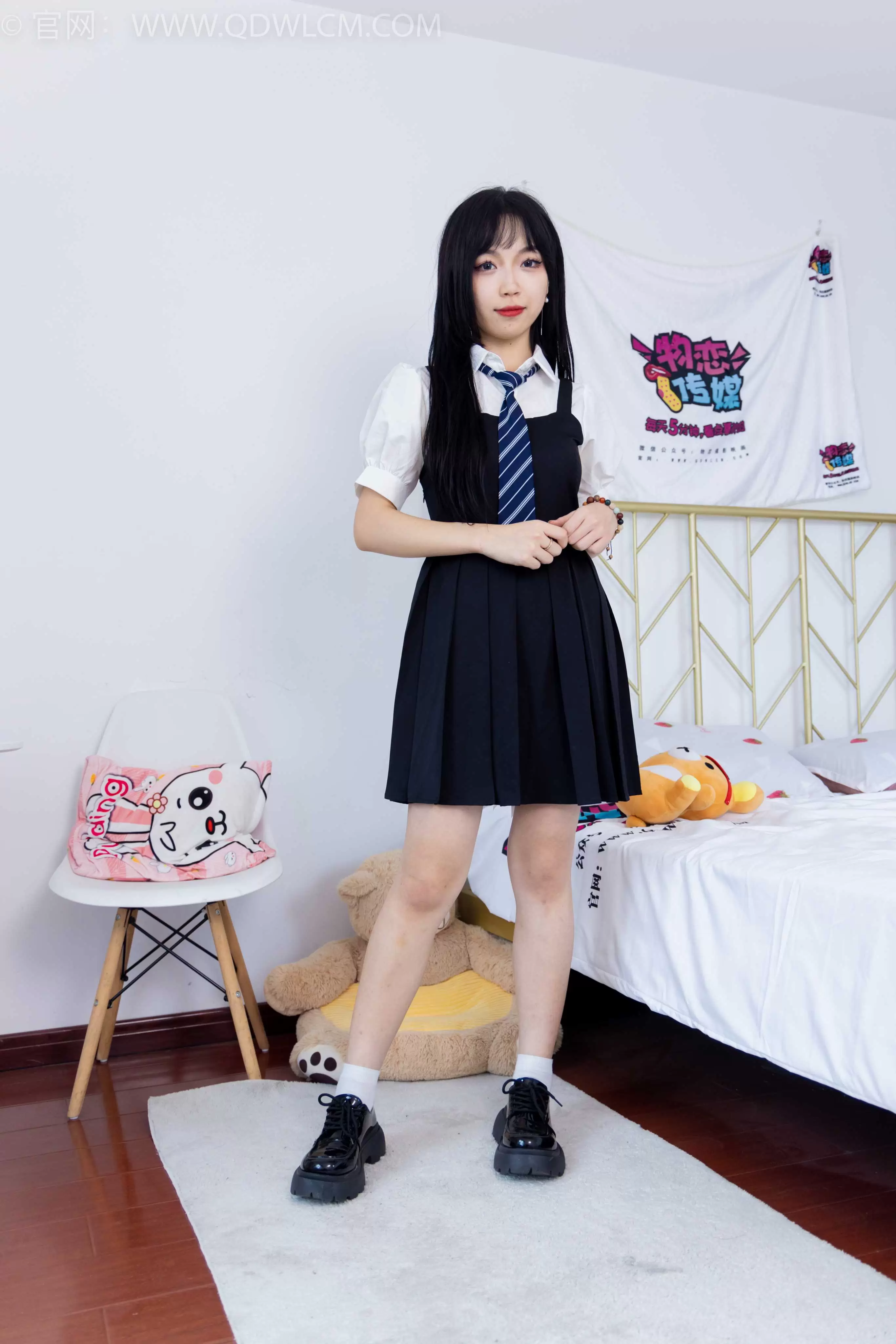 物恋传媒 NO.1458 莎莎-新人驾到 [152P+1V／3.79GB] - 秀人网免费无水印在线套图写真