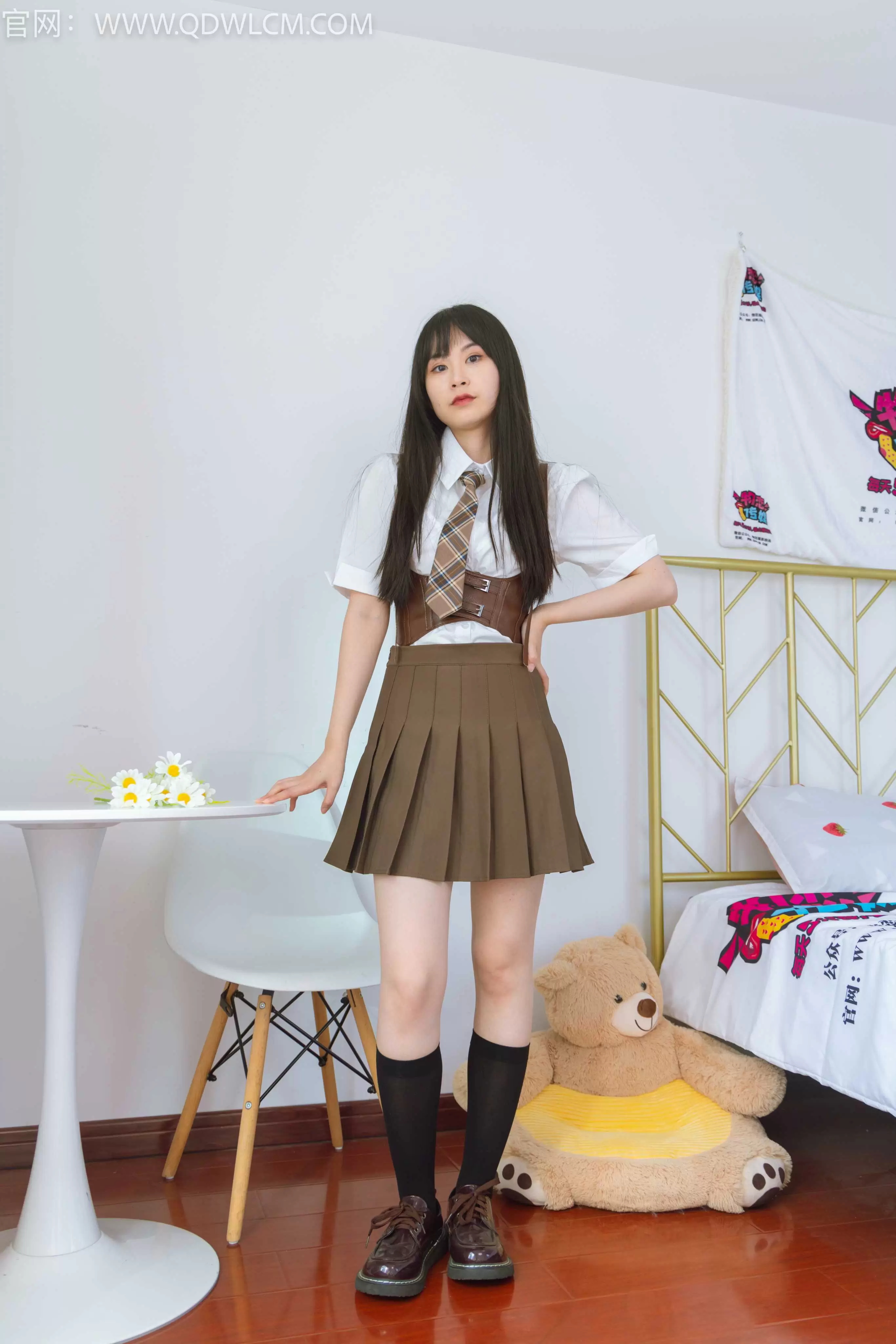 物恋传媒 NO.1408 兮兮-温柔肆意 [180P+1V／4.84GB] - 秀人网免费无水印在线套图写真