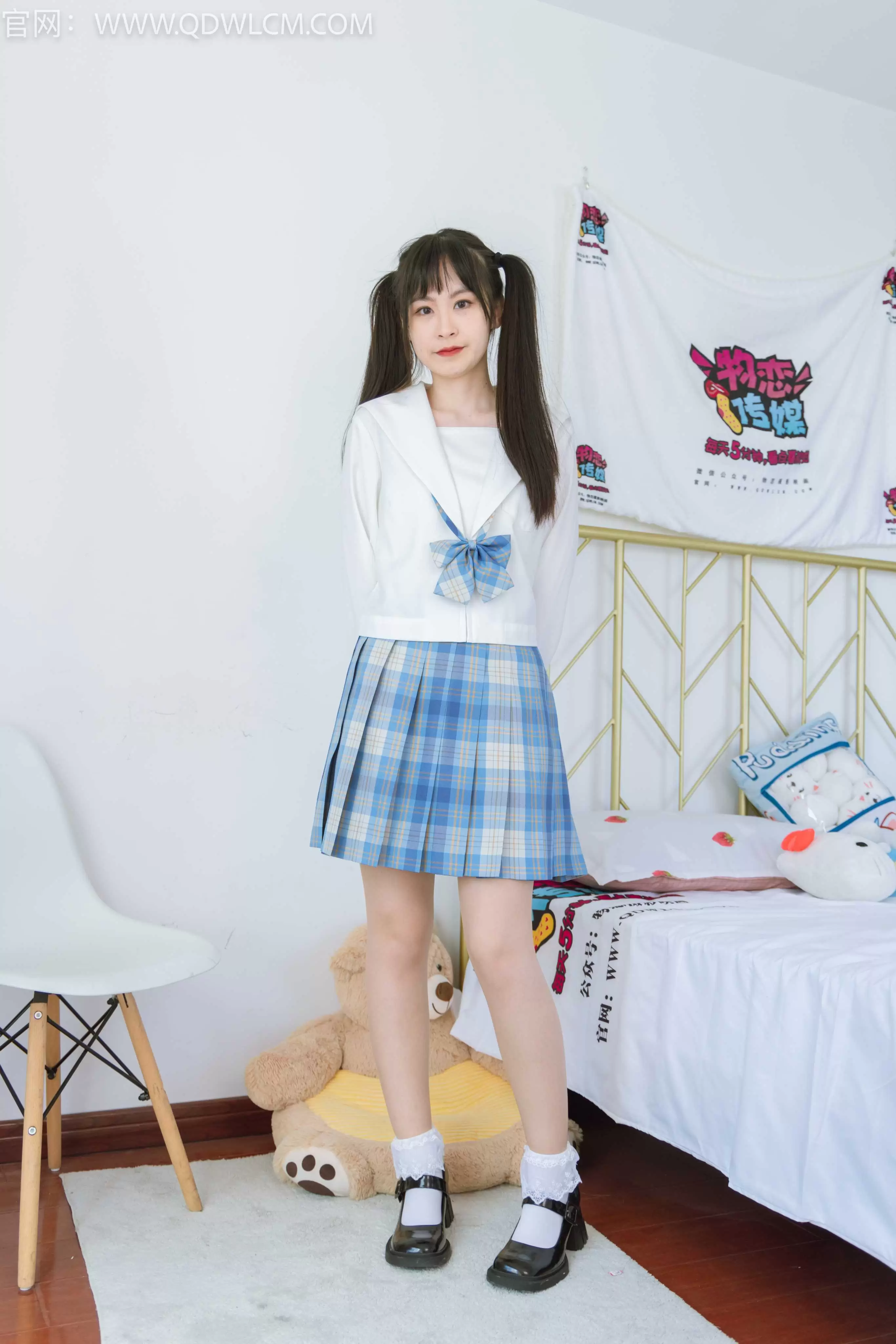 物恋传媒 NO.1342 兮兮-奔赴星空 [180P1V-4.72G] - 秀人网免费无水印在线套图写真