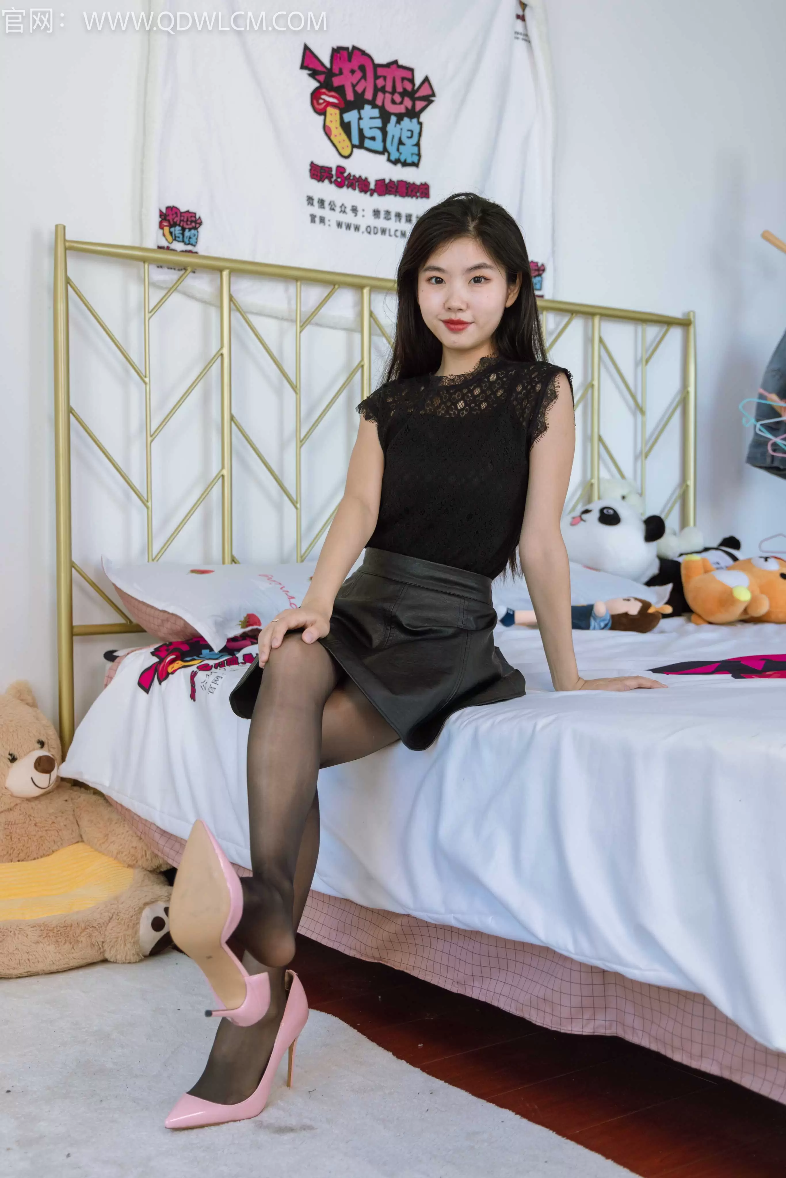 物恋传媒 NO.1318 米米-风吹麦浪 [150P1V-4075.81MB] - 秀人网免费无水印在线套图写真