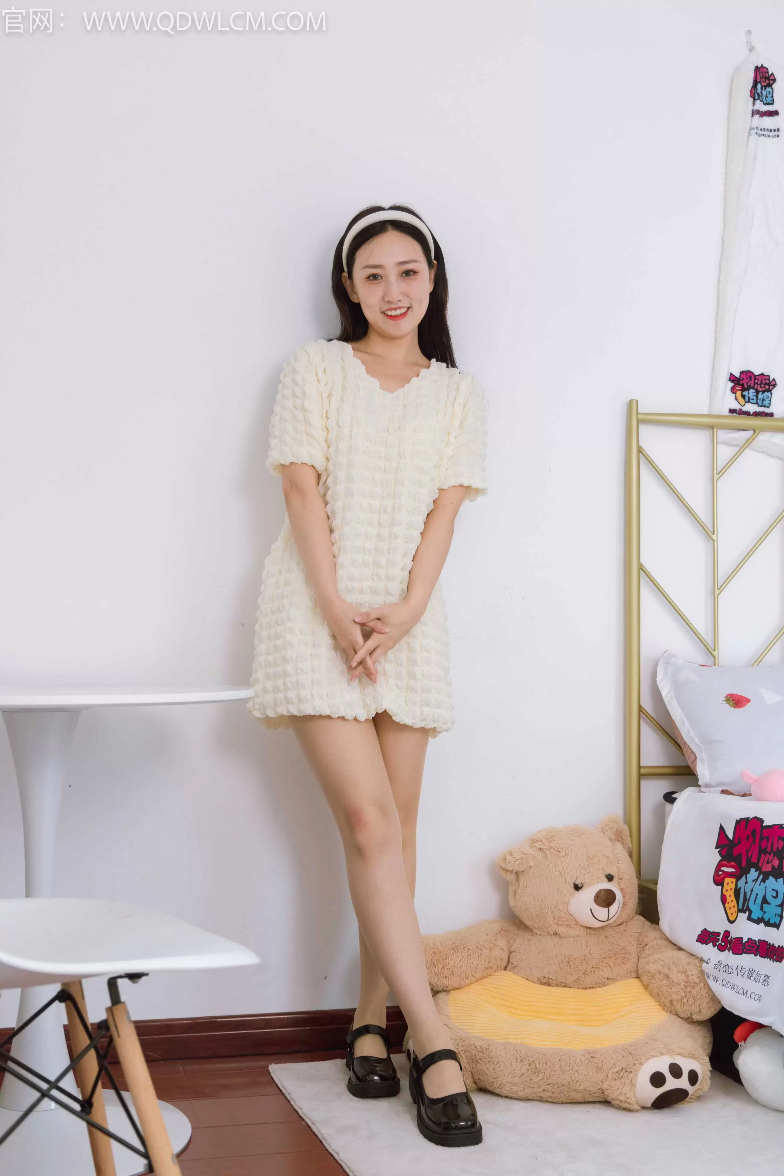 物恋传媒 NO.1237 君君-心头的少年 [150P+1V／4.61G] - 秀人网免费无水印在线套图写真