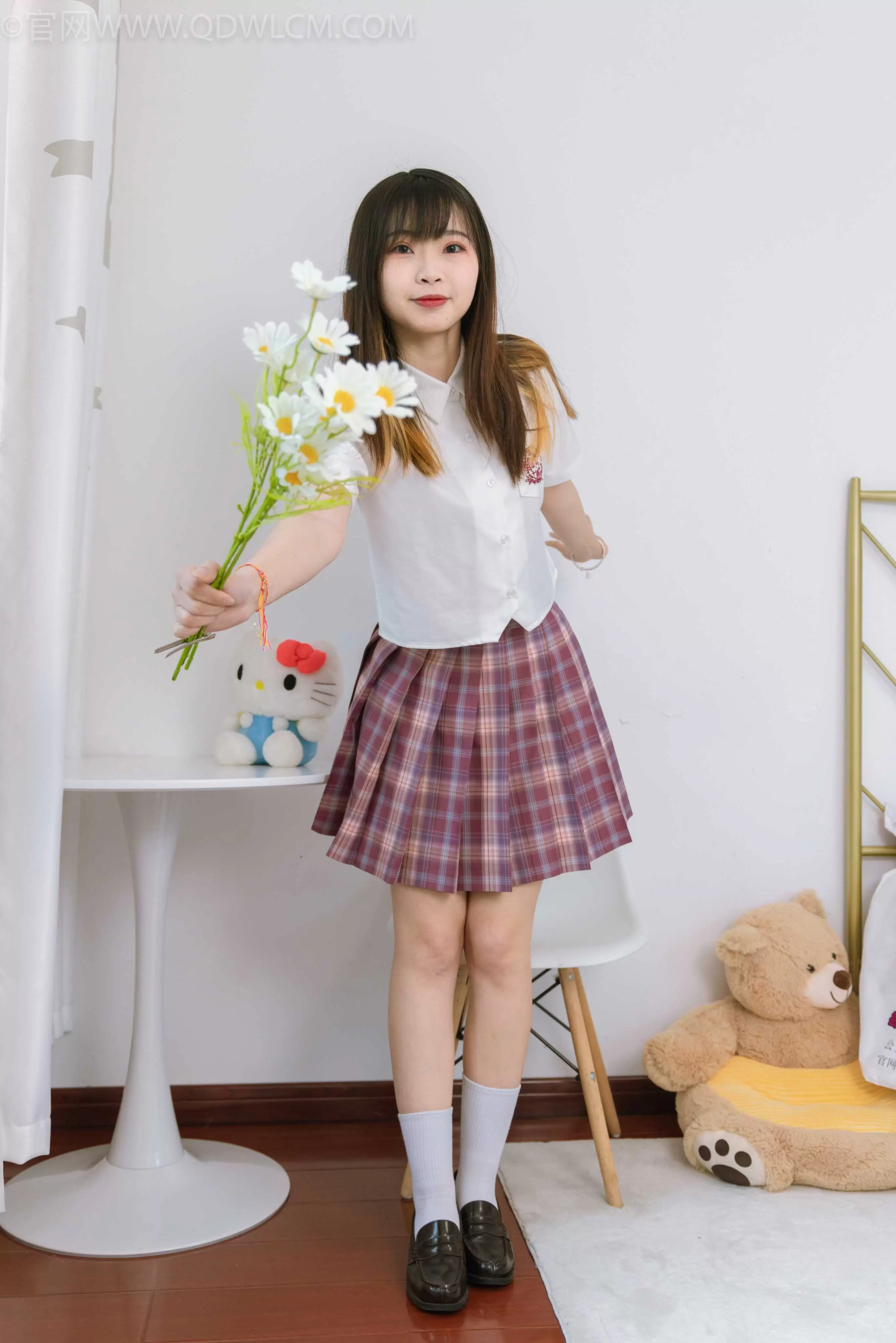 物恋传媒 NO.1164 挽挽-校园少女 [150P+1V／4.20GB] - 秀人网免费无水印在线套图写真