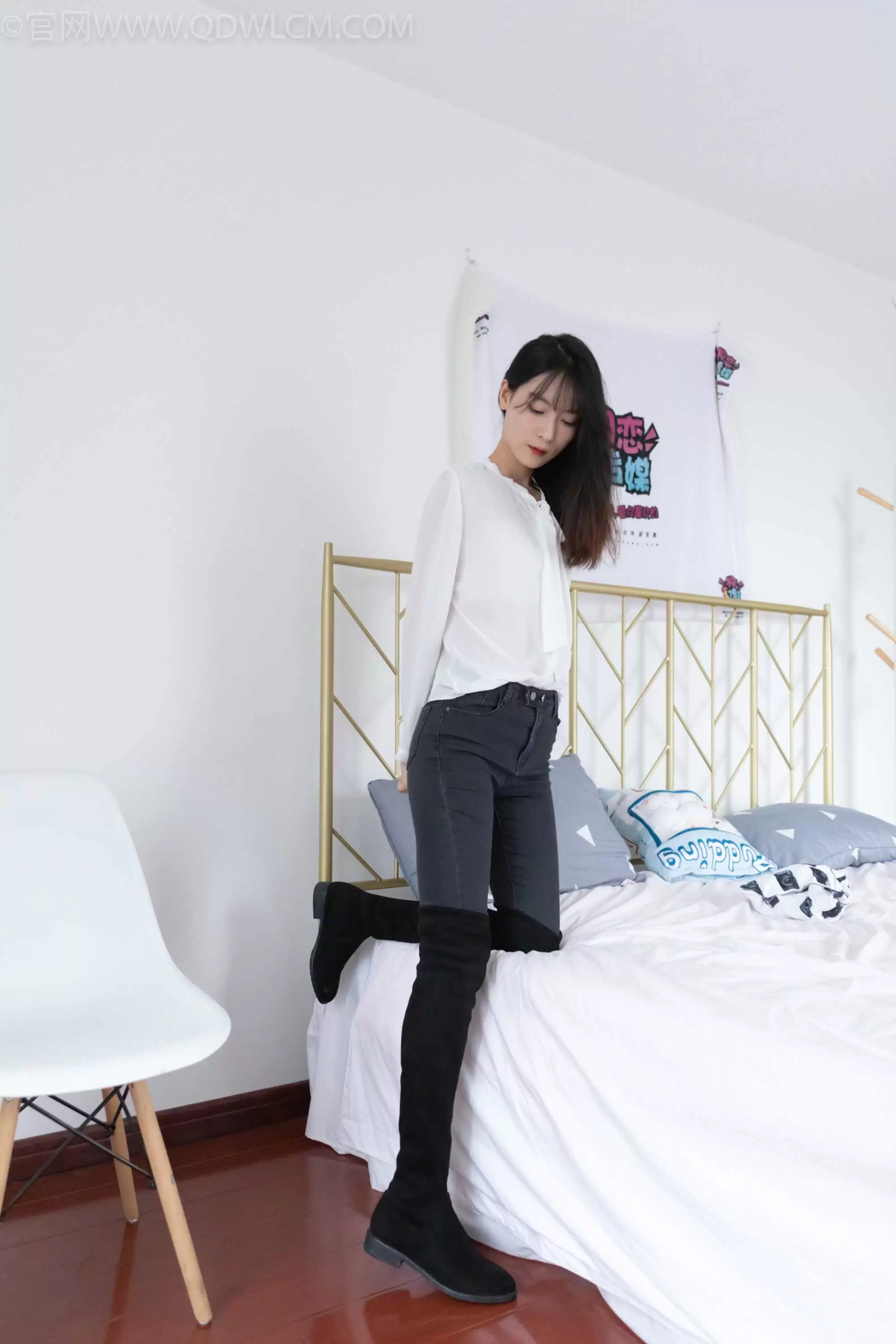 物恋传媒 NO.1080 猫耳-轻OL风 [179P+1V／3.96GB] - 秀人网免费无水印在线套图写真