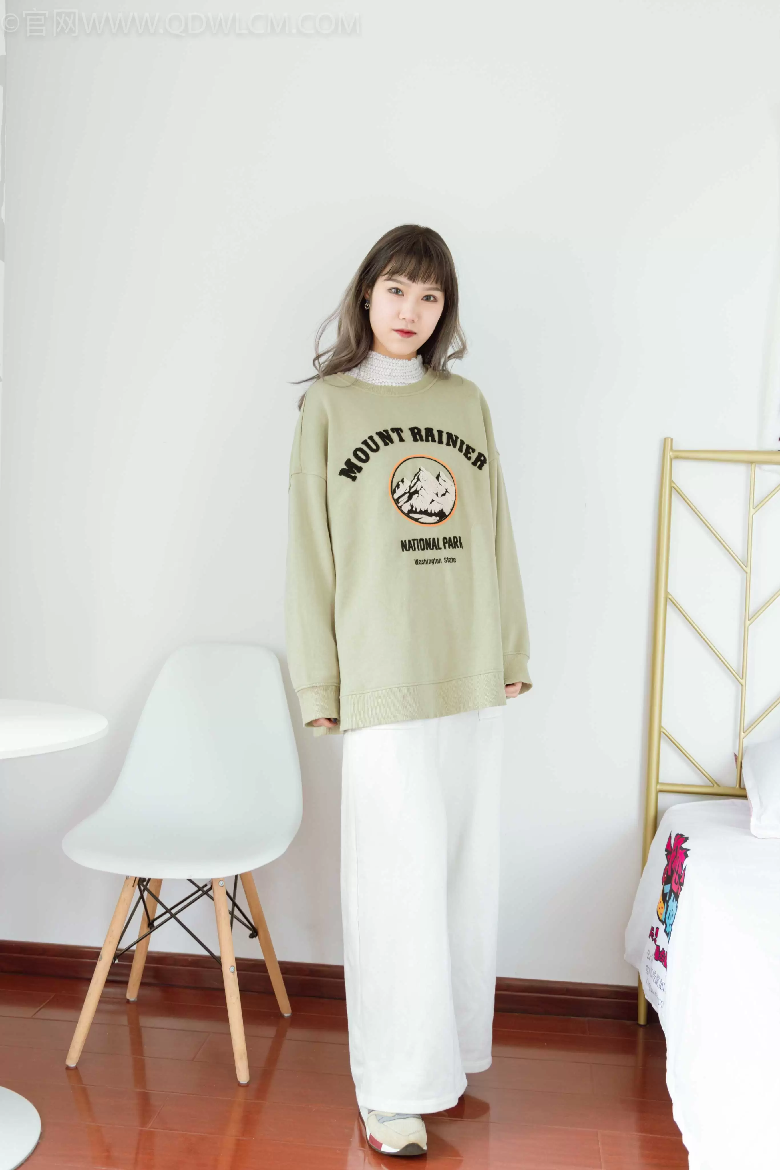 物恋传媒 NO.977 依依-梦与现实 [135P+1V／3.83GB] - 秀人网免费无水印在线套图写真