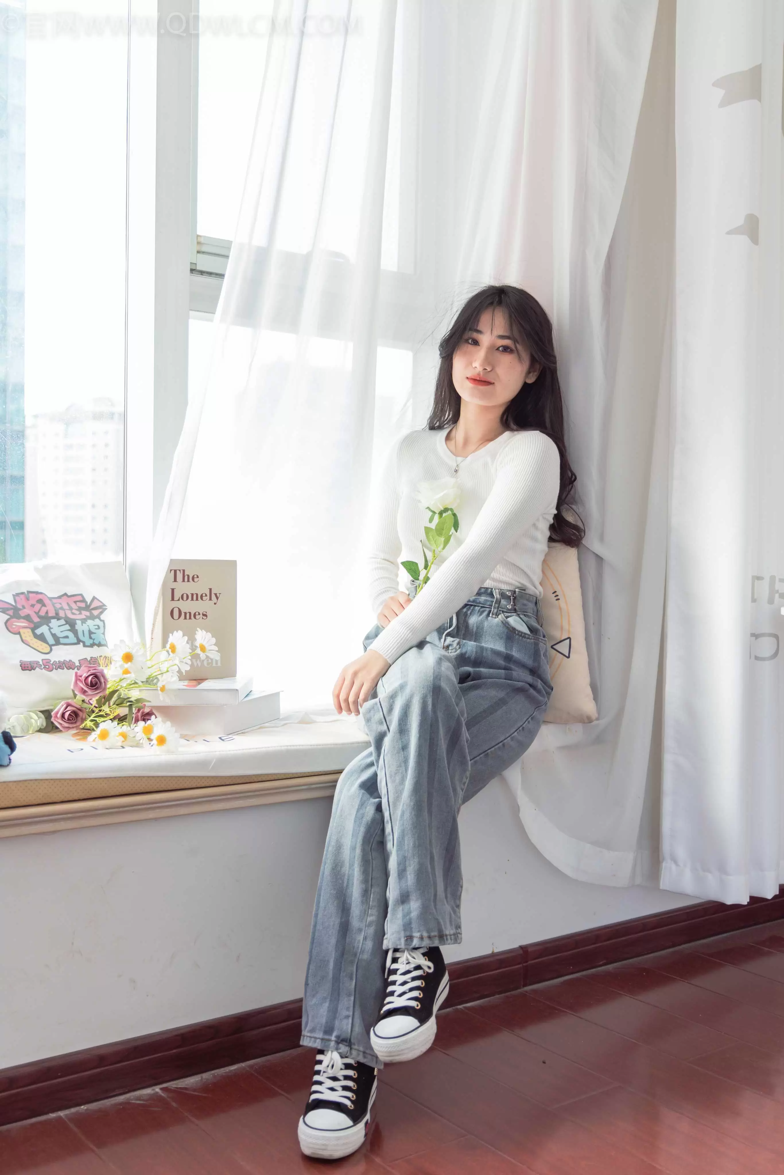 物恋传媒 NO.974 露露-回忆里的雨 [137P+1V／4.04GB] - 秀人网免费无水印在线套图写真