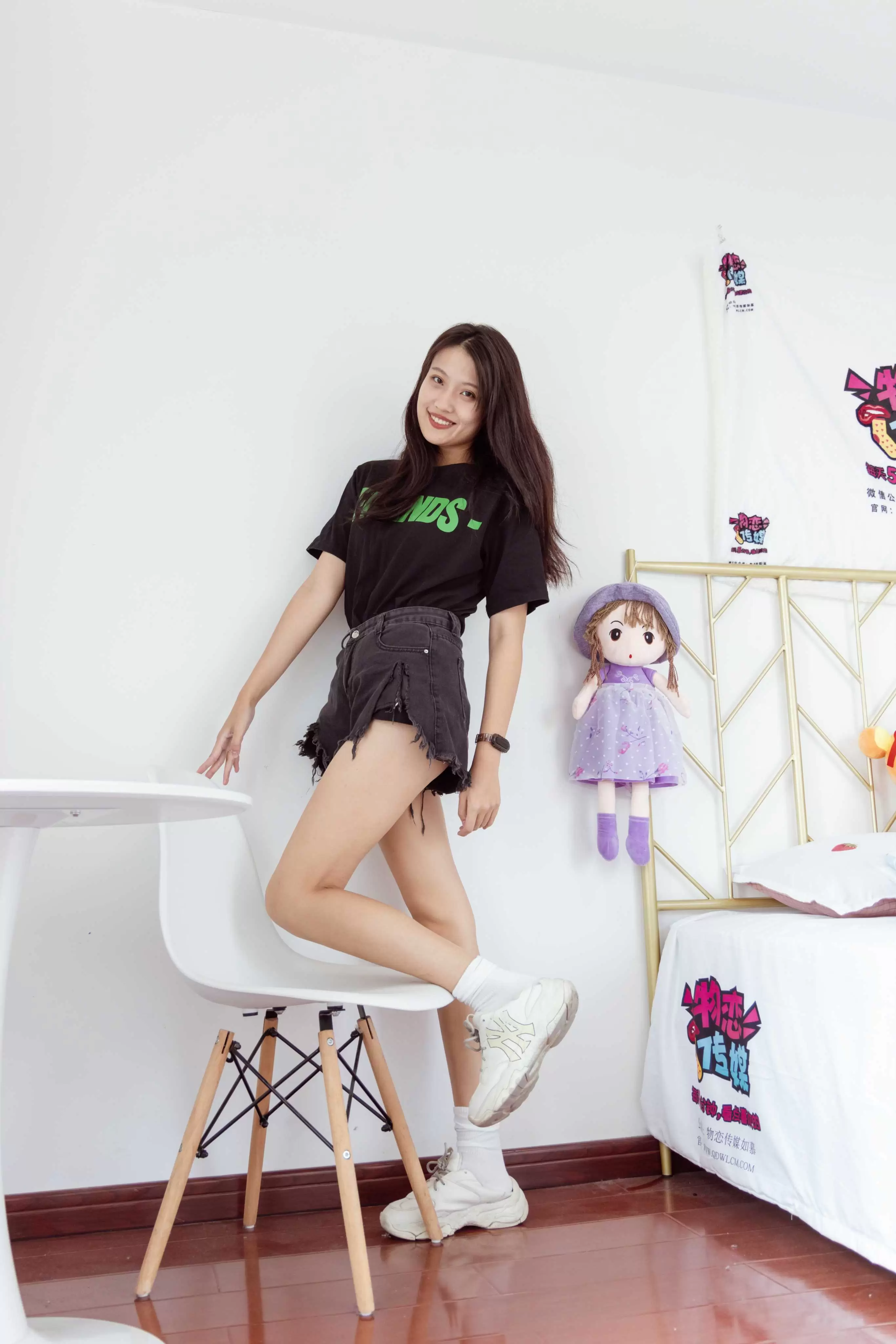 物恋传媒 NO.960 小桃-幻境空间 [146P+1V／3.82GB] - 秀人网免费无水印在线套图写真