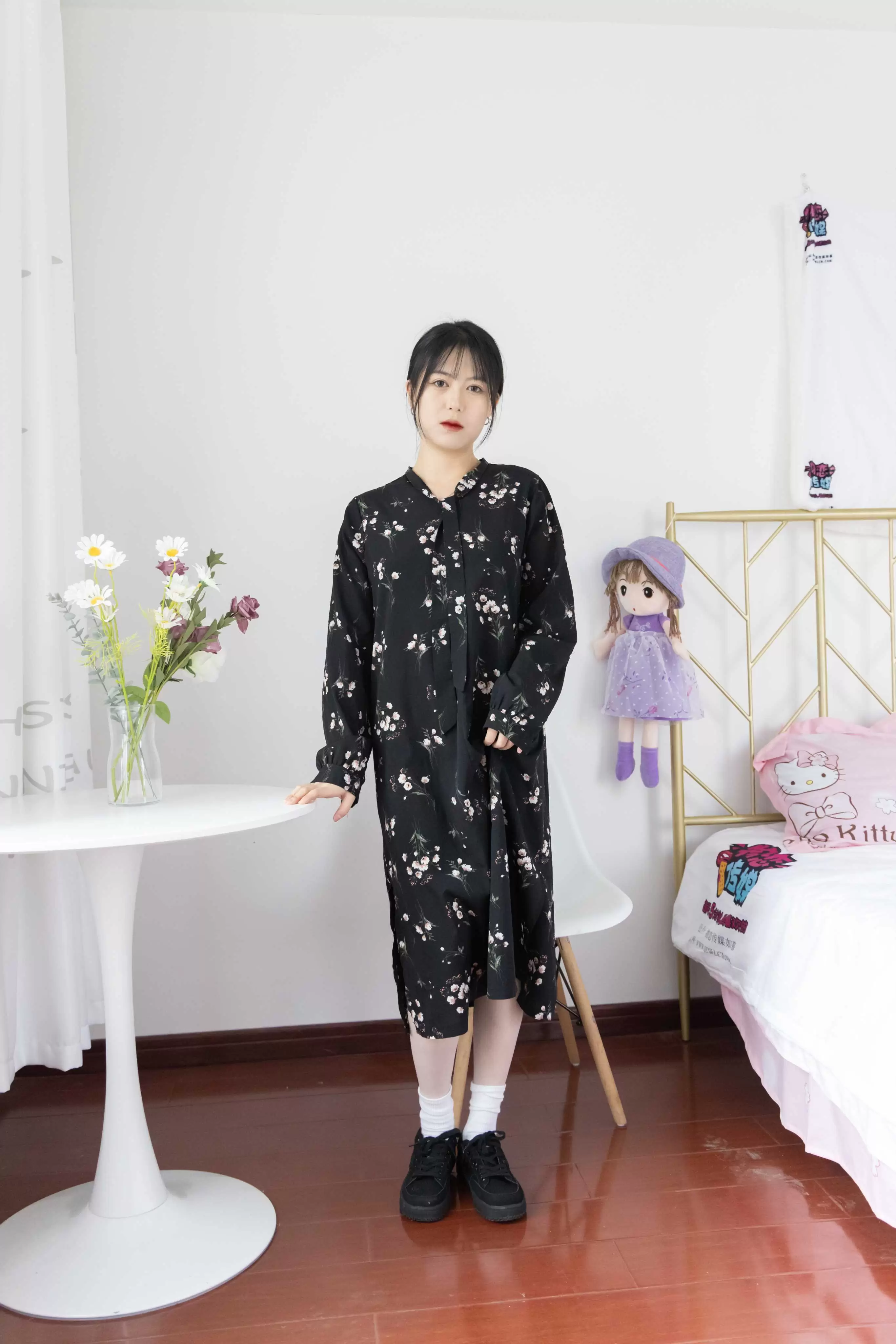 物恋传媒 NO.957 冰冰-此刻人生 [150P+1V／4.27GB] - 秀人网免费无水印在线套图写真