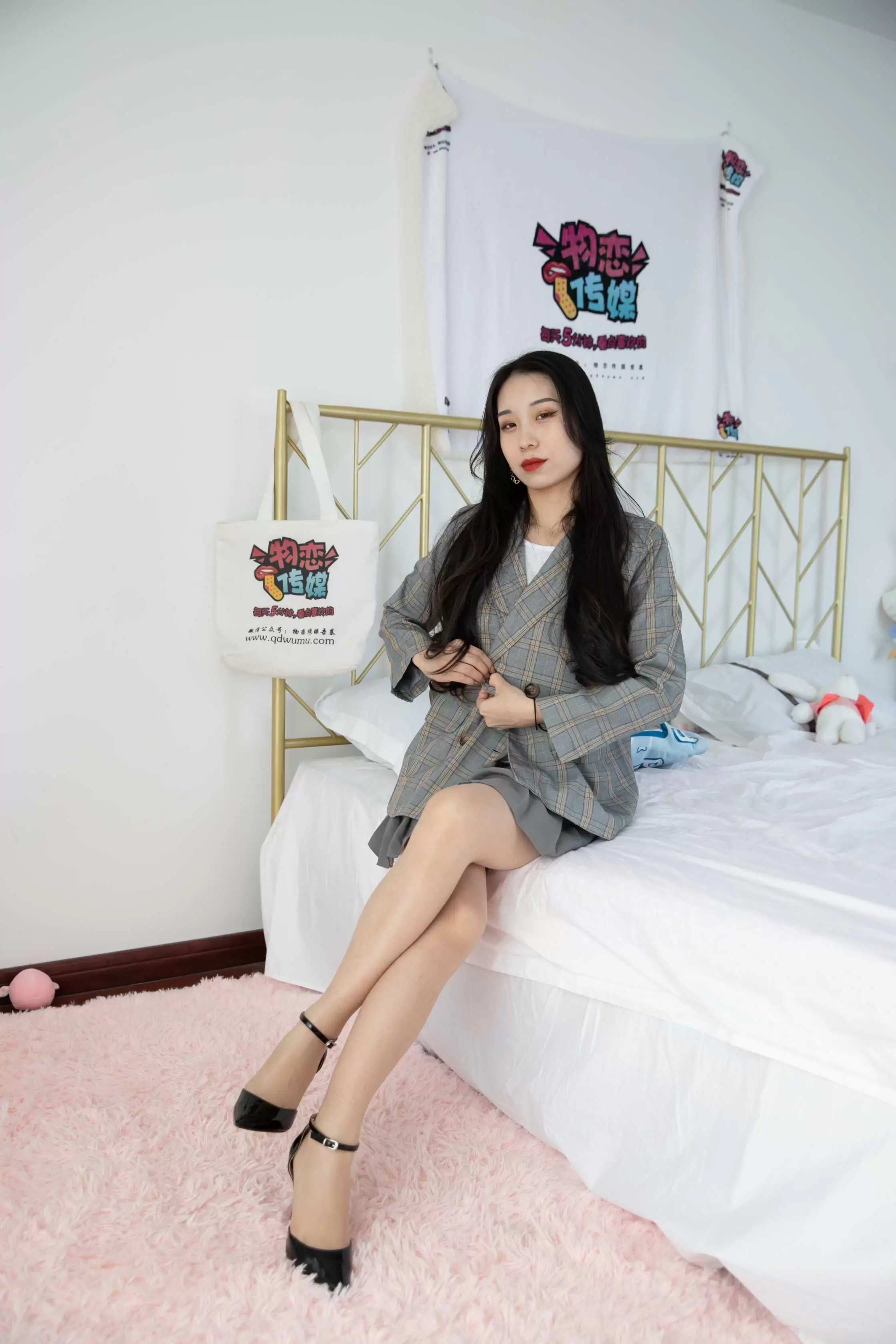 物恋传媒 NO.922 璐璐-诗歌与风 [187P+1V／4.18GB] - 秀人网免费无水印在线套图写真