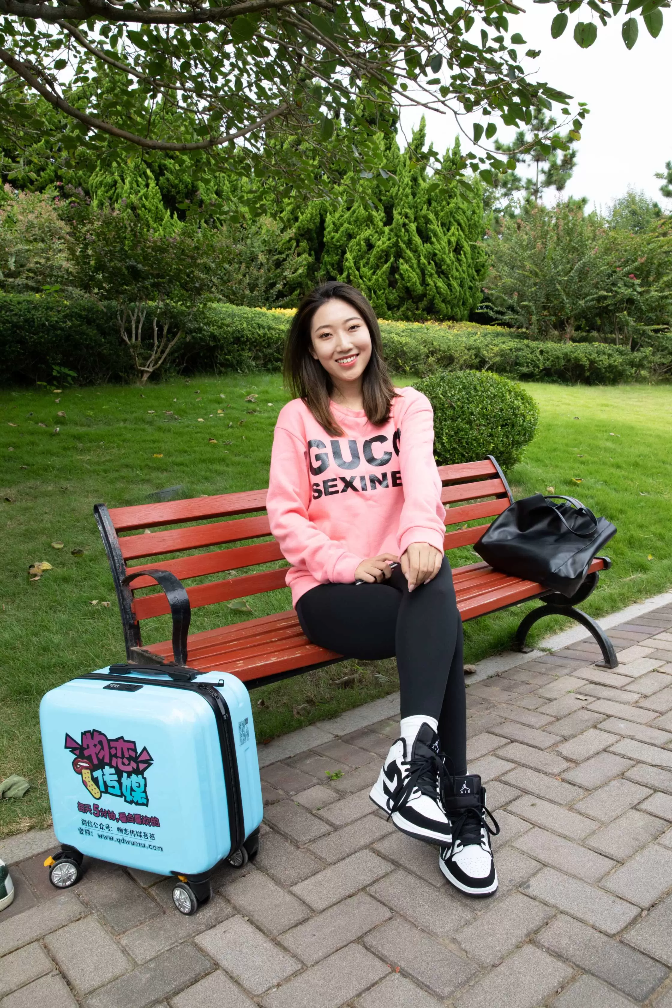 物恋传媒 NO.915 雅梦-秋光冉冉 [152P+1V／3.96GB] - 秀人网免费无水印在线套图写真