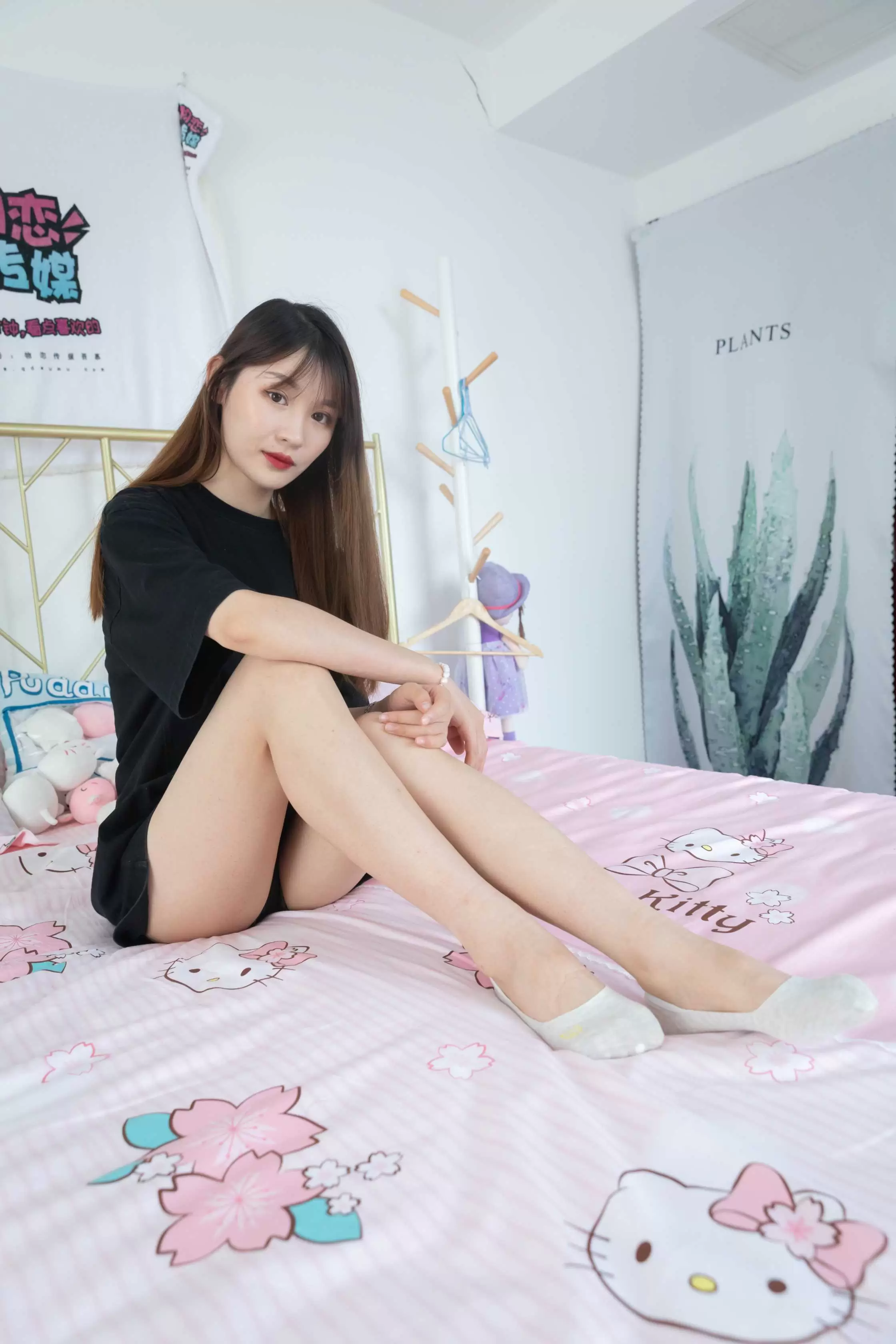 物恋传媒 NO.896 琪琪-情遮风雨 [158P+1V／3.73GB] - 秀人网免费无水印在线套图写真