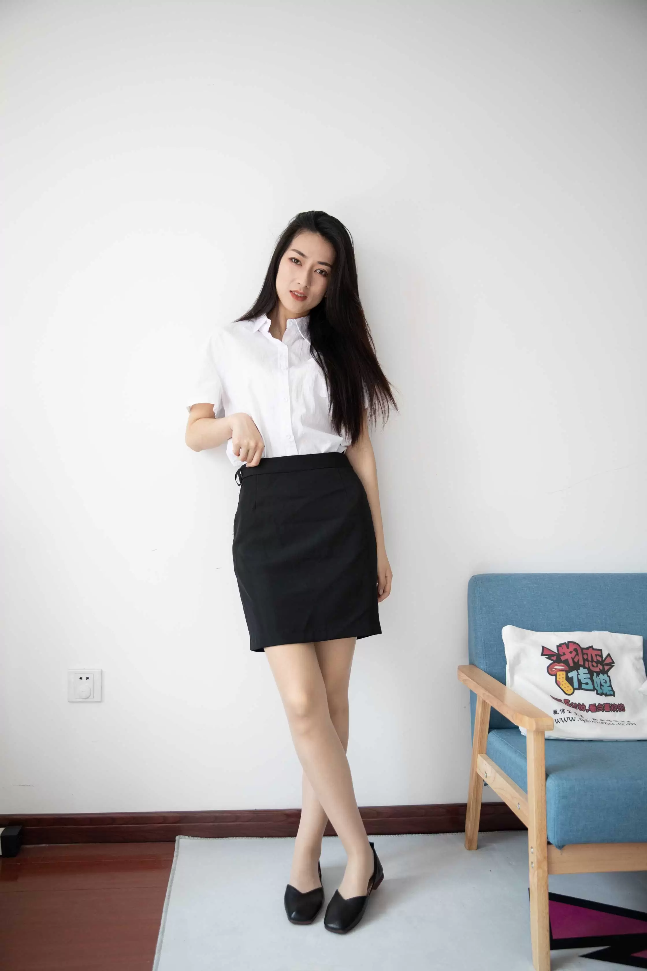 物恋传媒 NO.885 小茶-夏末光年 [153P+1V／3.86GB] - 秀人网免费无水印在线套图写真