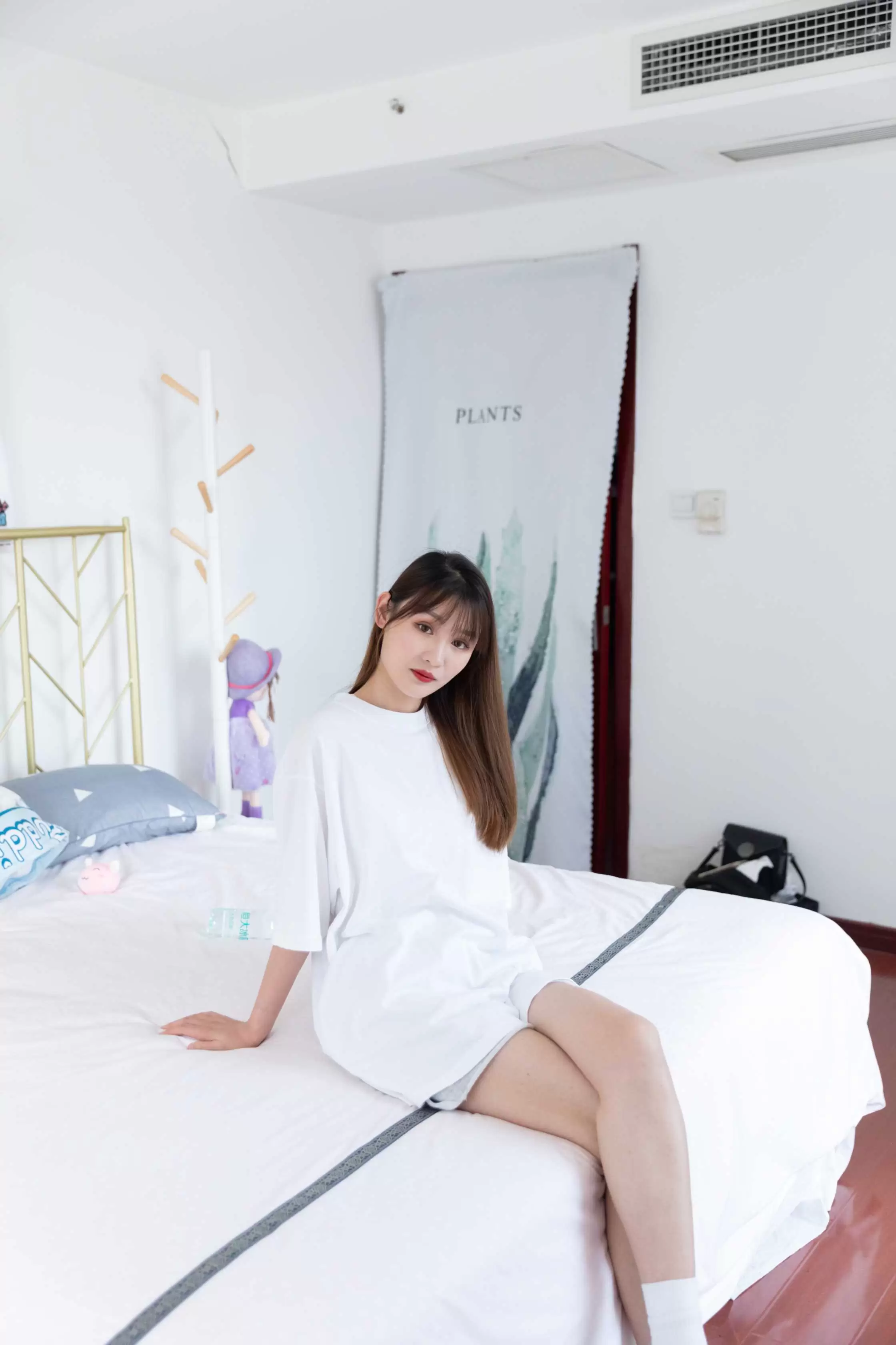 物恋传媒 NO.850 琪琪-月光倾城 [142P+1V／2.45GB] - 秀人网免费无水印在线套图写真