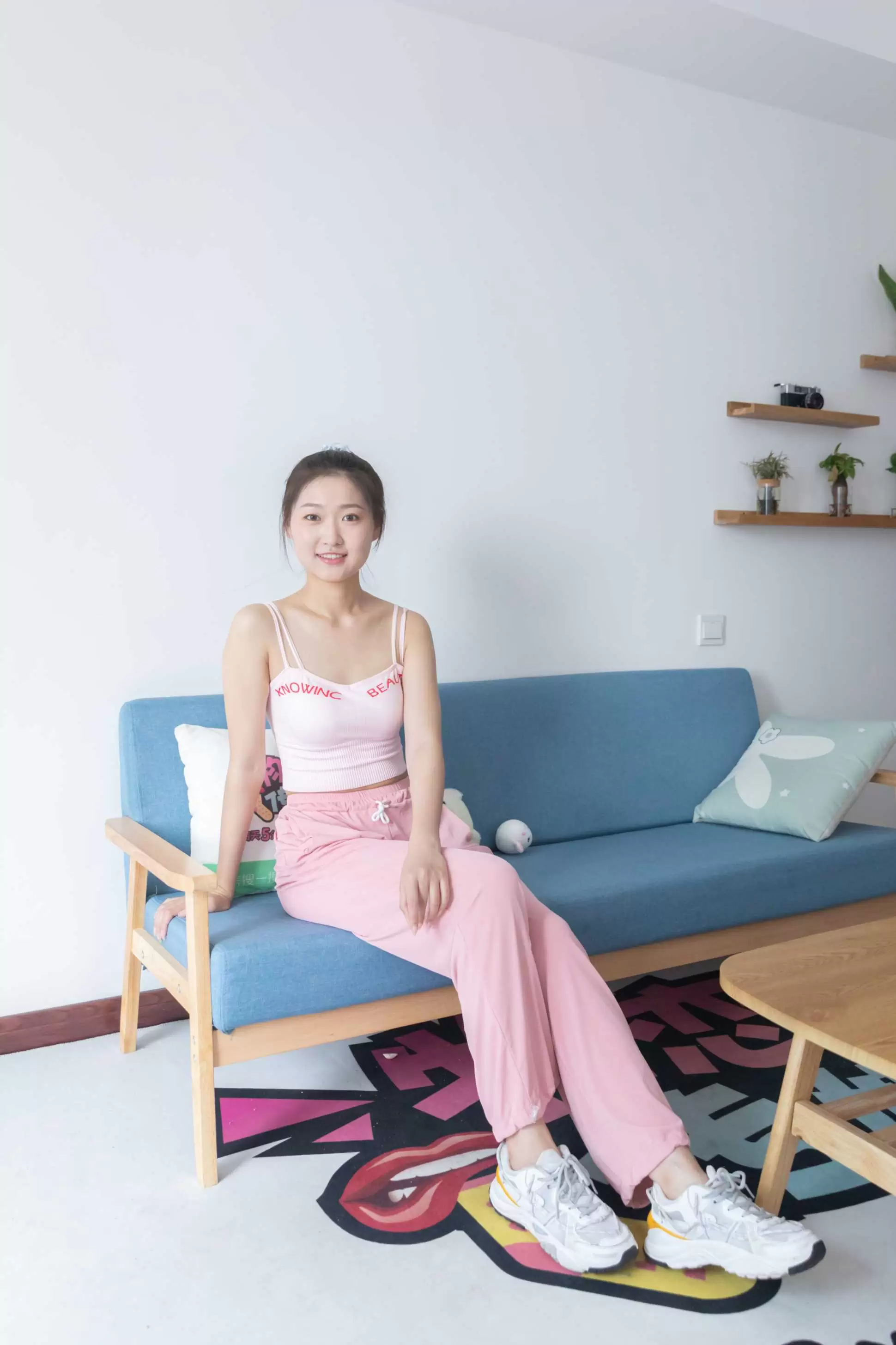 物恋传媒 NO.843 小小-风起音来 [139P+1V／4.93GB] - 秀人网免费无水印在线套图写真