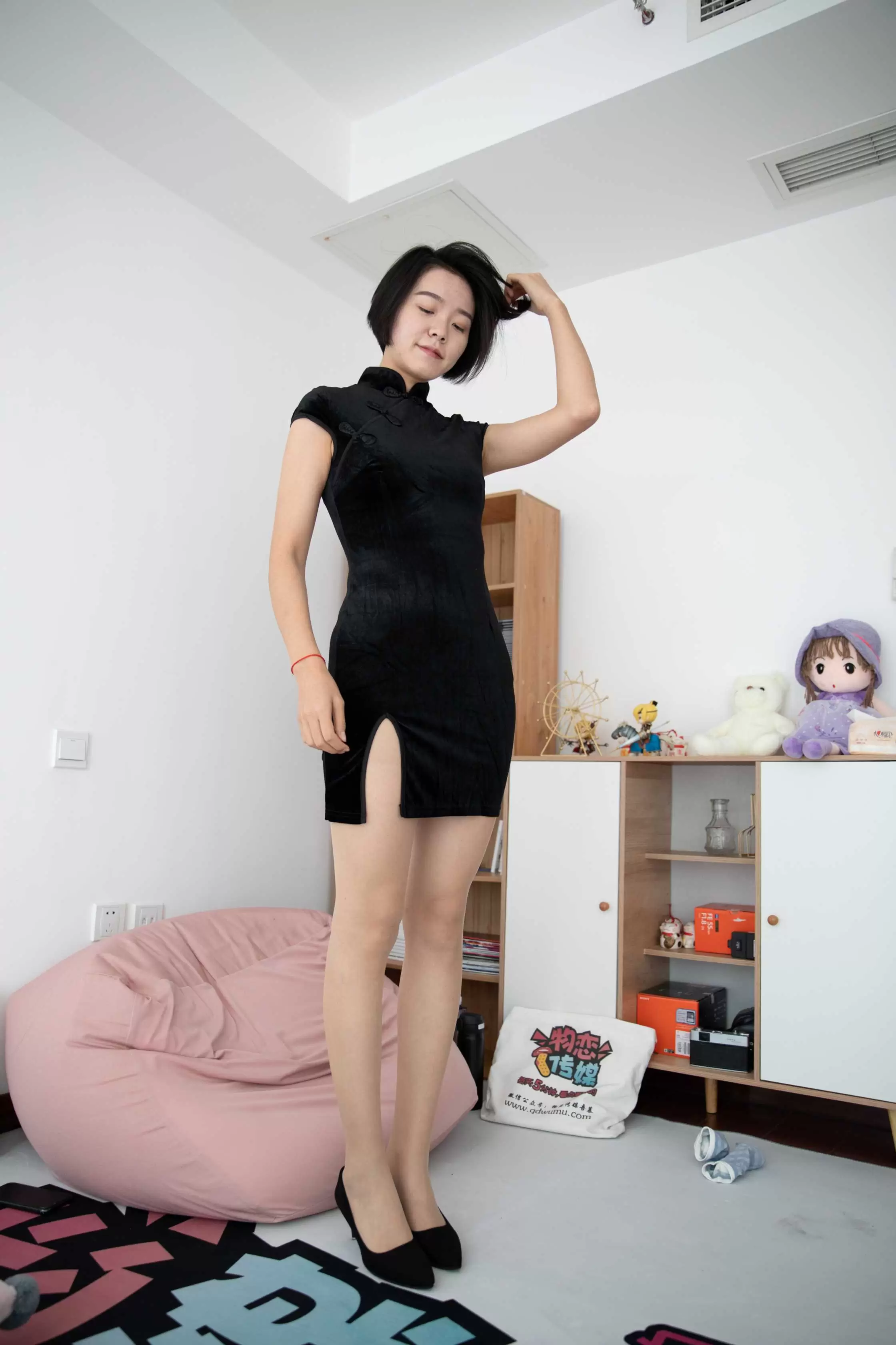 物恋传媒 NO.840 小飞-雨里茶息 [147P+1V／3.66GB] - 秀人网免费无水印在线套图写真