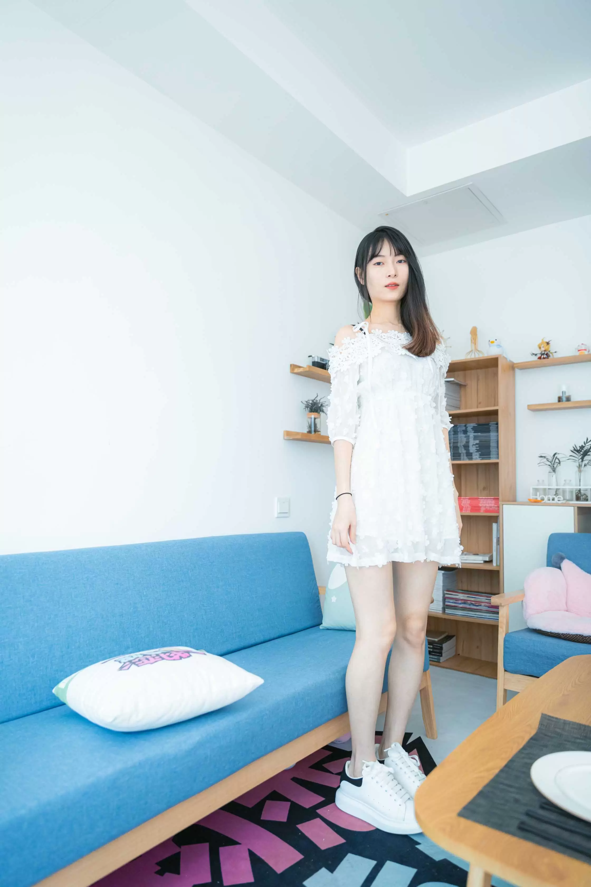 物恋传媒 NO.827 猫耳-白色恋爱花 [140P+1V／4.81GB] - 秀人网免费无水印在线套图写真