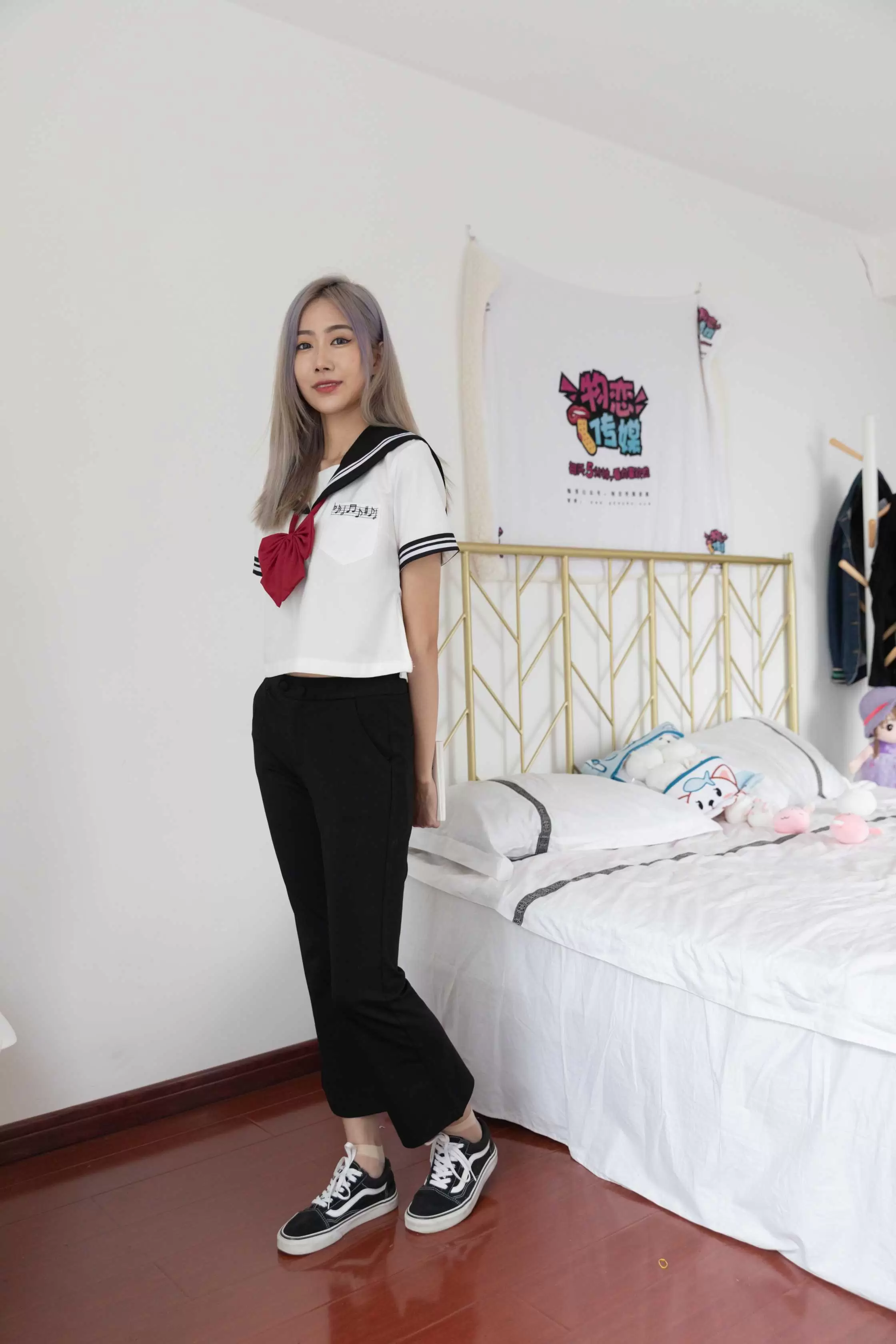 物恋传媒 NO.824 小鹿-日染烟雨 [154P+1V／3.45GB] - 秀人网免费无水印在线套图写真