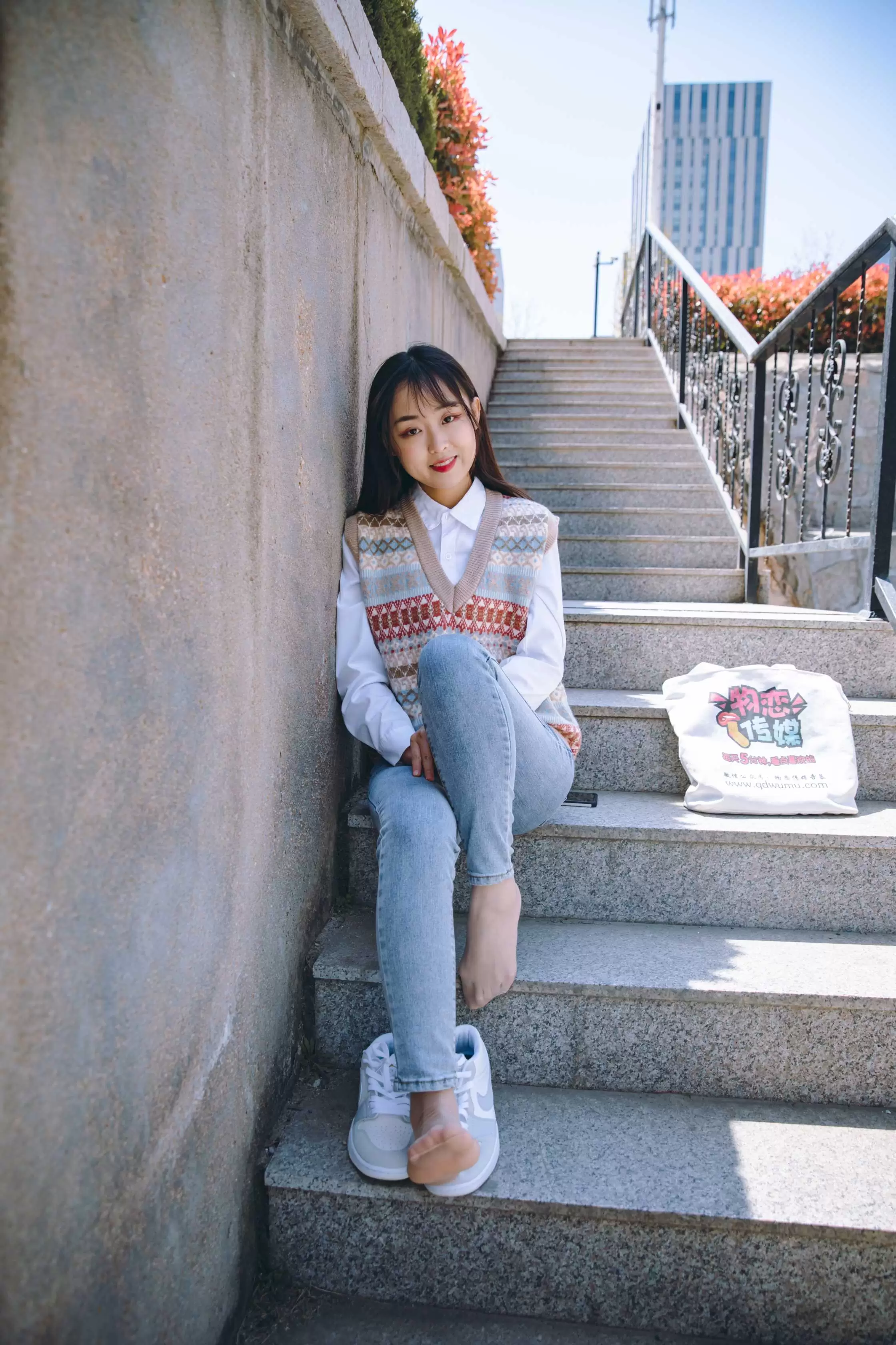 物恋传媒 NO.754 喵喵-醉春烟 [136P+1V／3.30GB] - 秀人网免费无水印在线套图写真