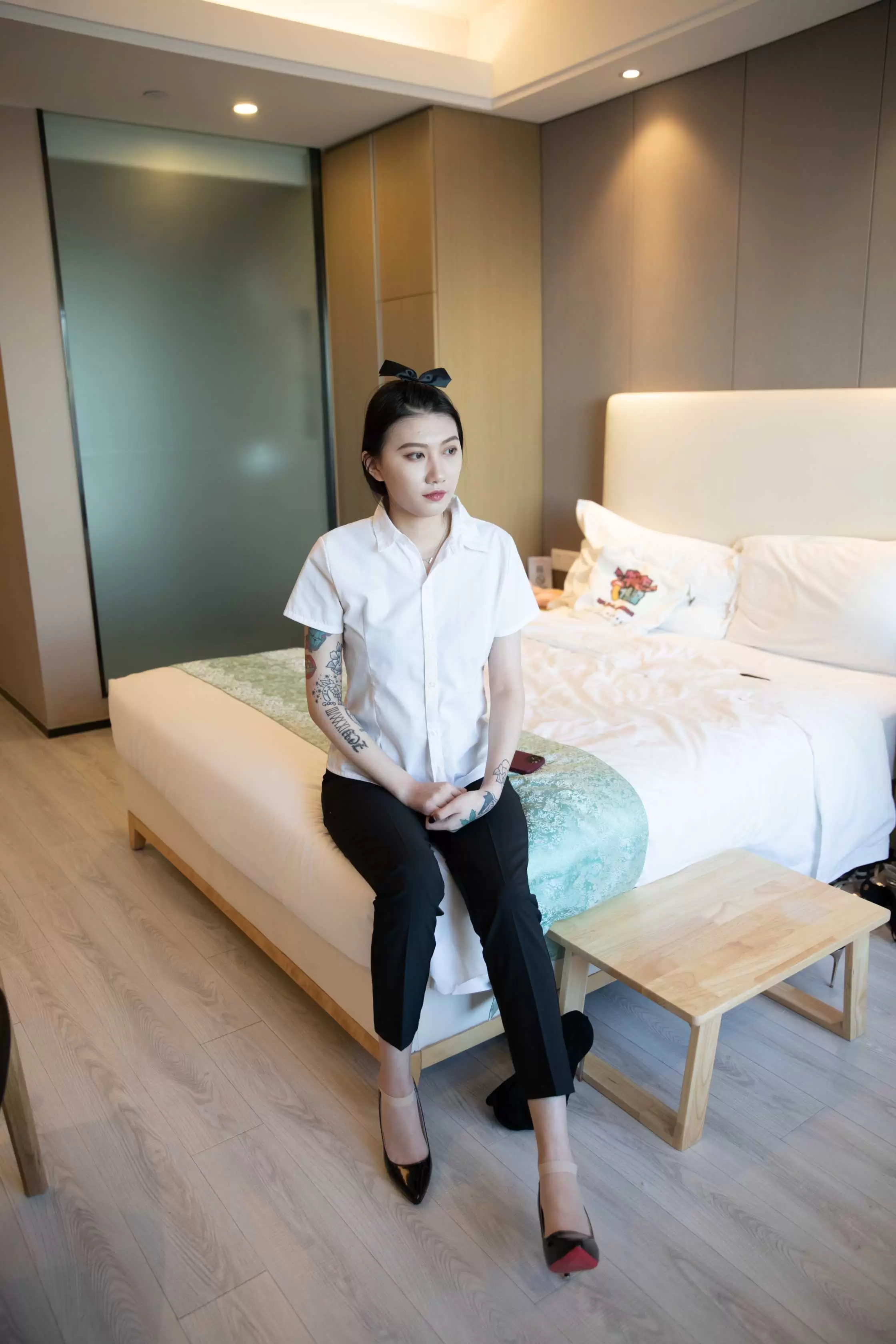 物恋传媒 NO.697 兔兔-剪花伊人 [177P+1V／4580M] - 秀人网免费无水印在线套图写真