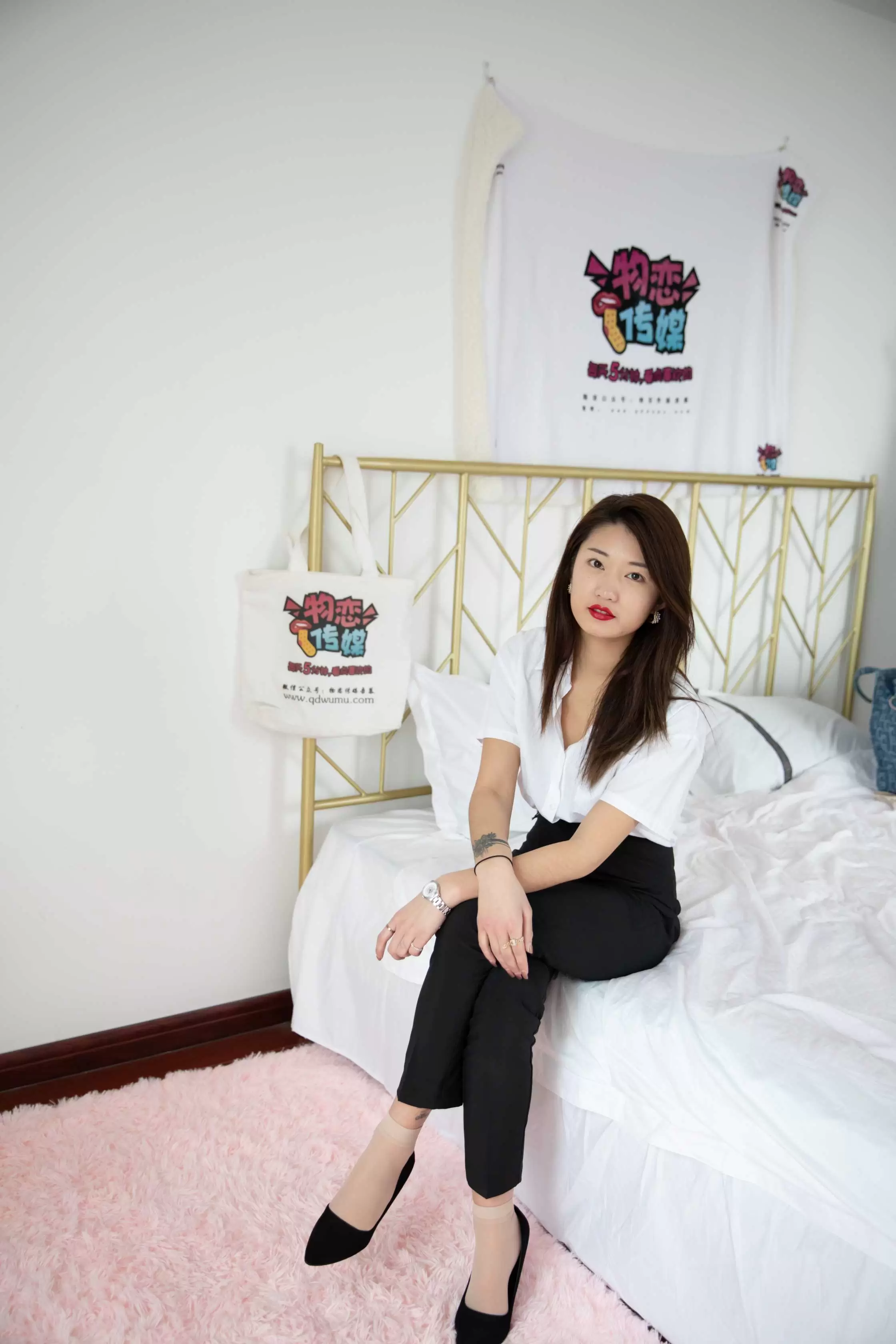 物恋传媒 NO.662 言言-雪语纷飞 [164P+1V3920M] - 秀人网免费无水印在线套图写真