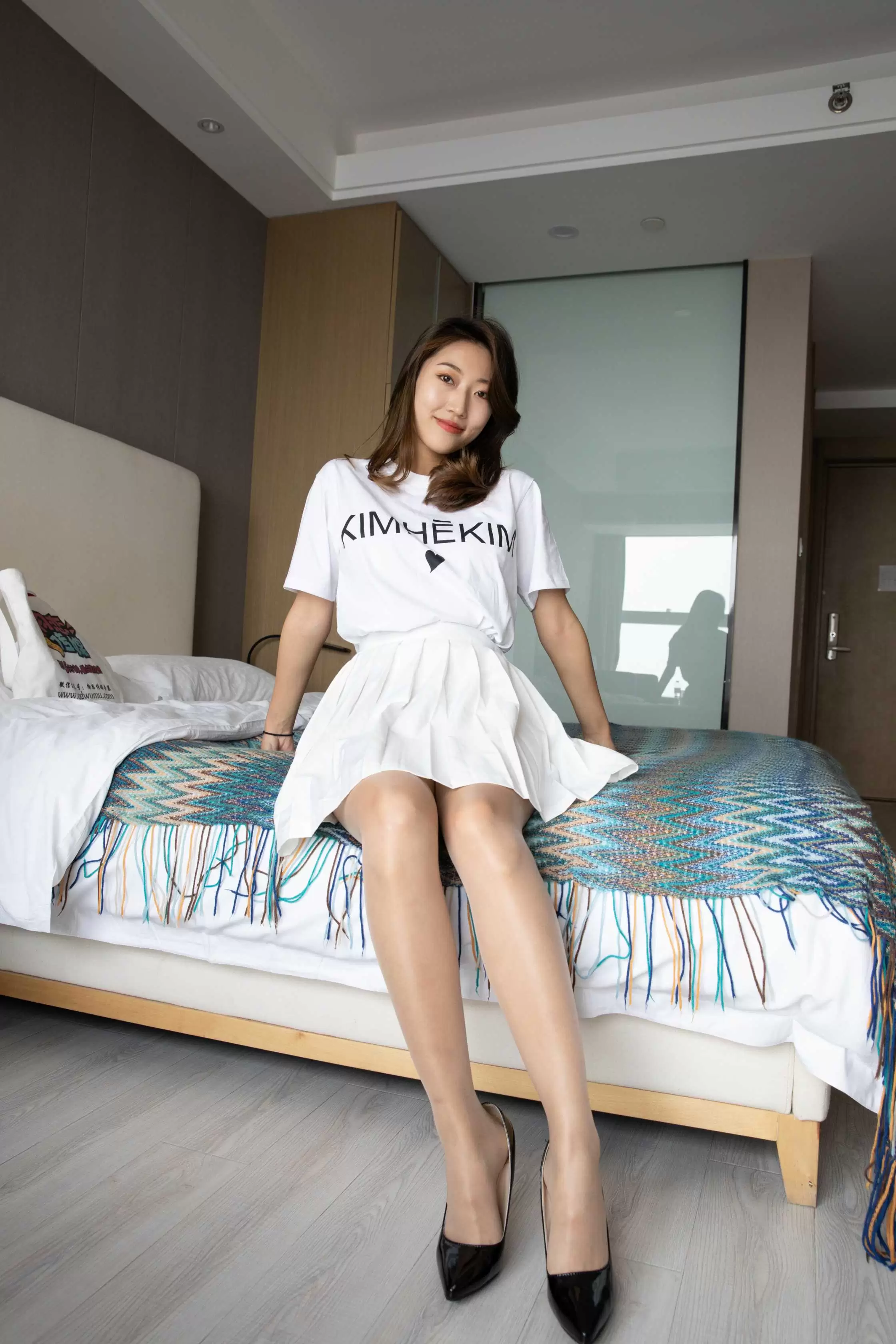 物恋传媒 NO.615 雅梦-向阳花开 [136P+1V3.96G] - 秀人网免费无水印在线套图写真