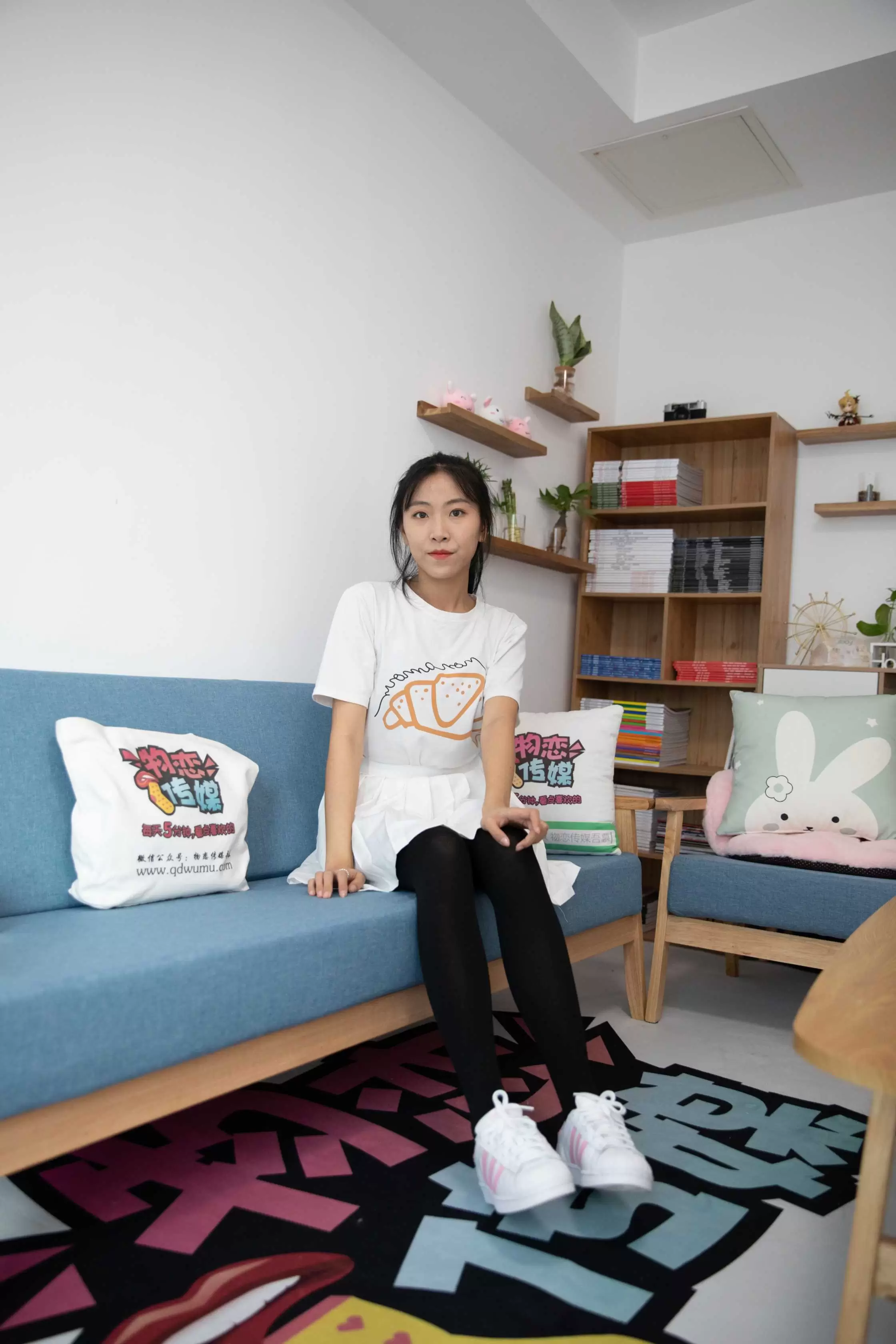 物恋传媒 NO.574 elise-那年花开 [161P+1V4.83G] - 秀人网免费无水印在线套图写真