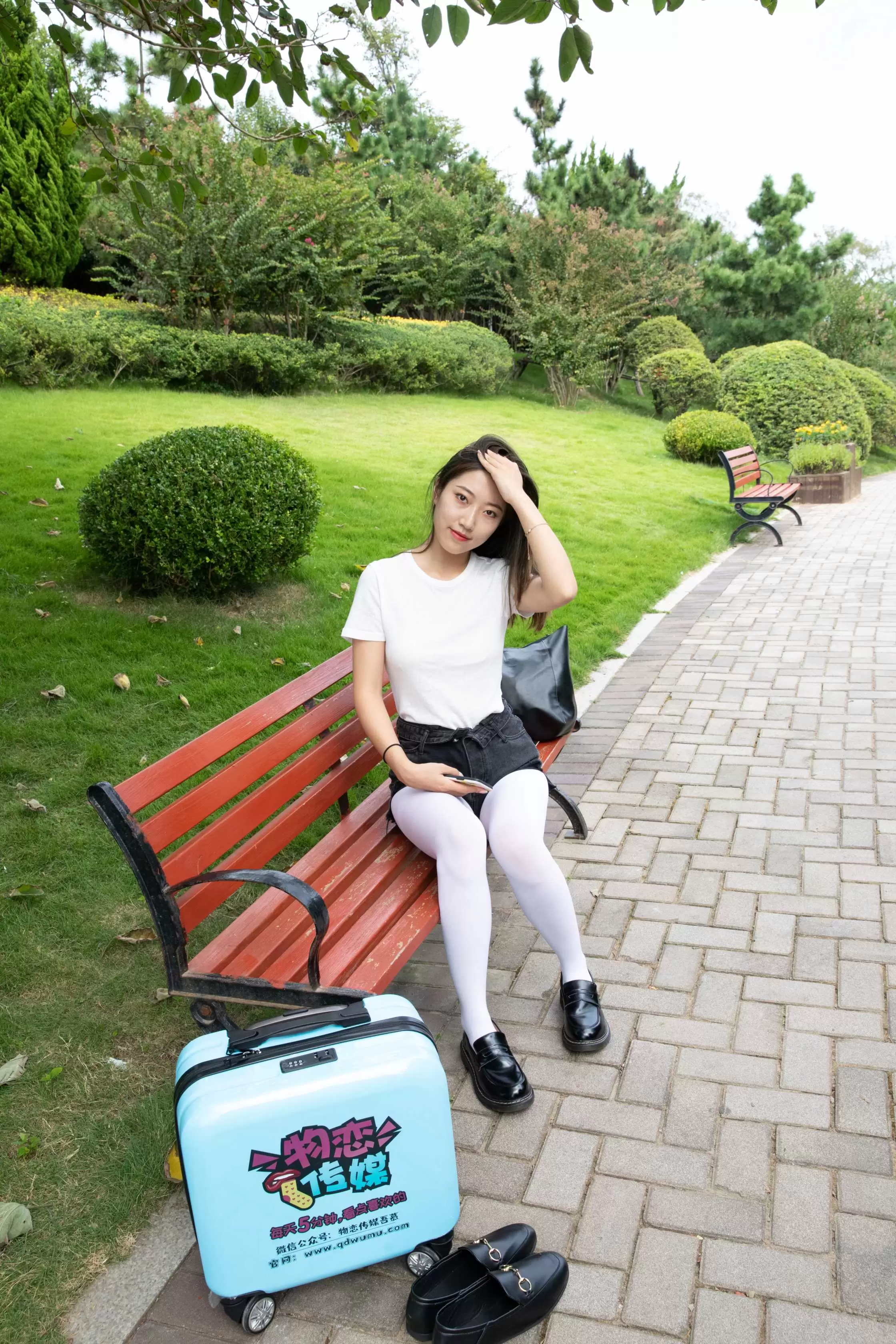 物恋传媒 NO.546 雅梦-晚秋悦 [160P+1V8.3G] - 秀人网免费无水印在线套图写真