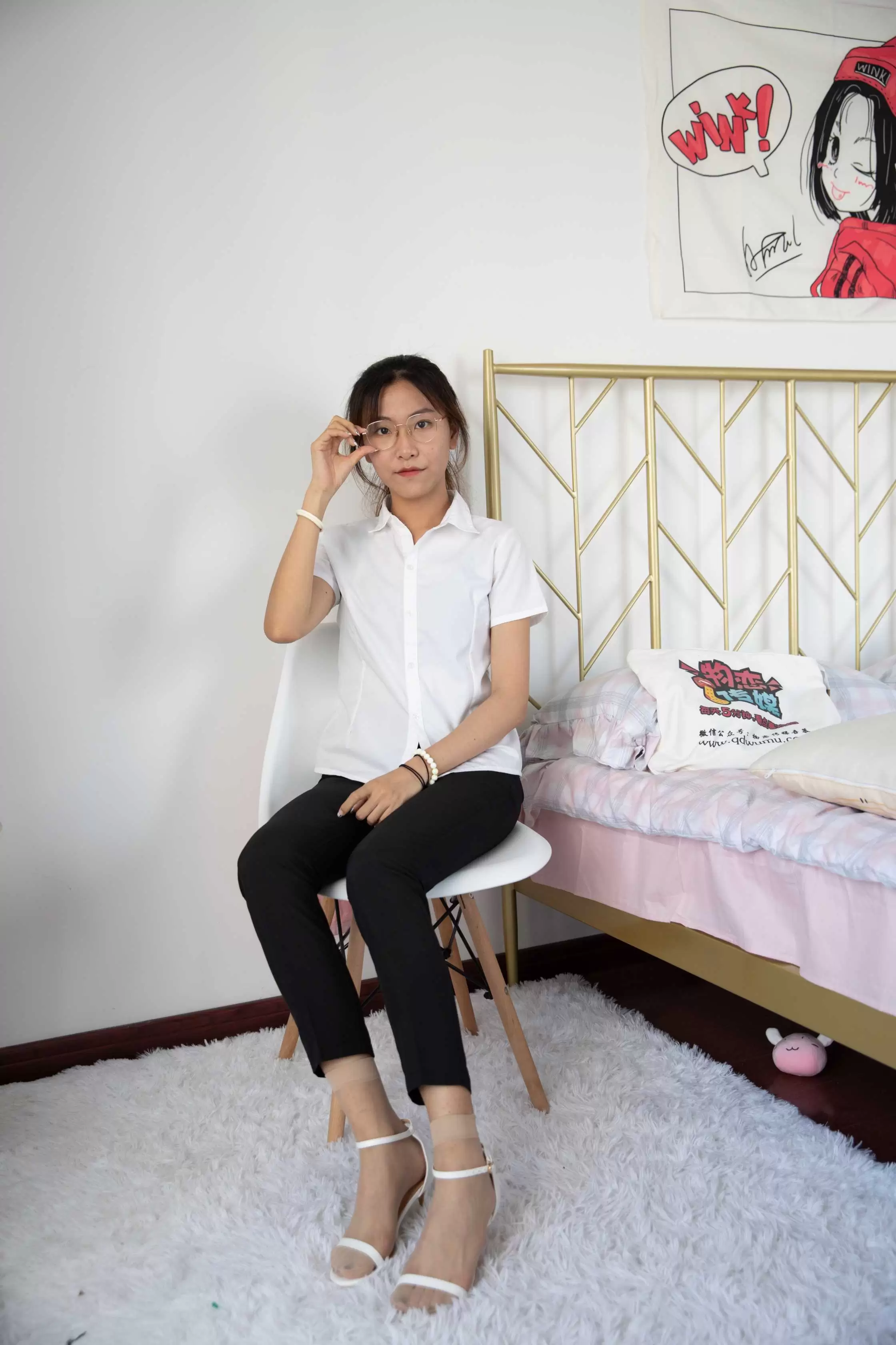 物恋传媒 NO.503 elise-夏日花海 [164P+1V3.94G] - 秀人网免费无水印在线套图写真