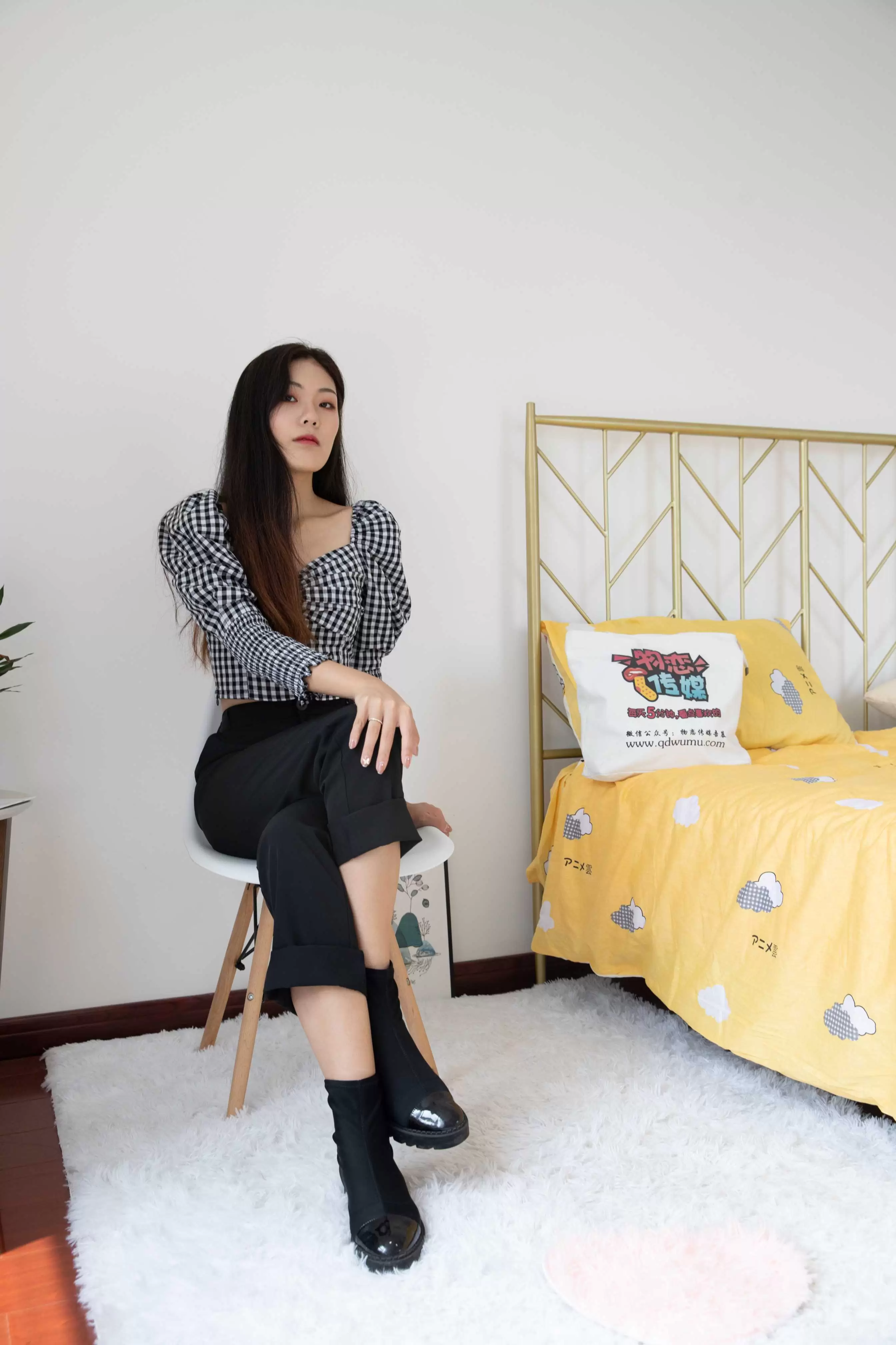 物恋传媒 No.476 vicky-快乐小魔女 [143P+1V2.09G] - 秀人网免费无水印在线套图写真