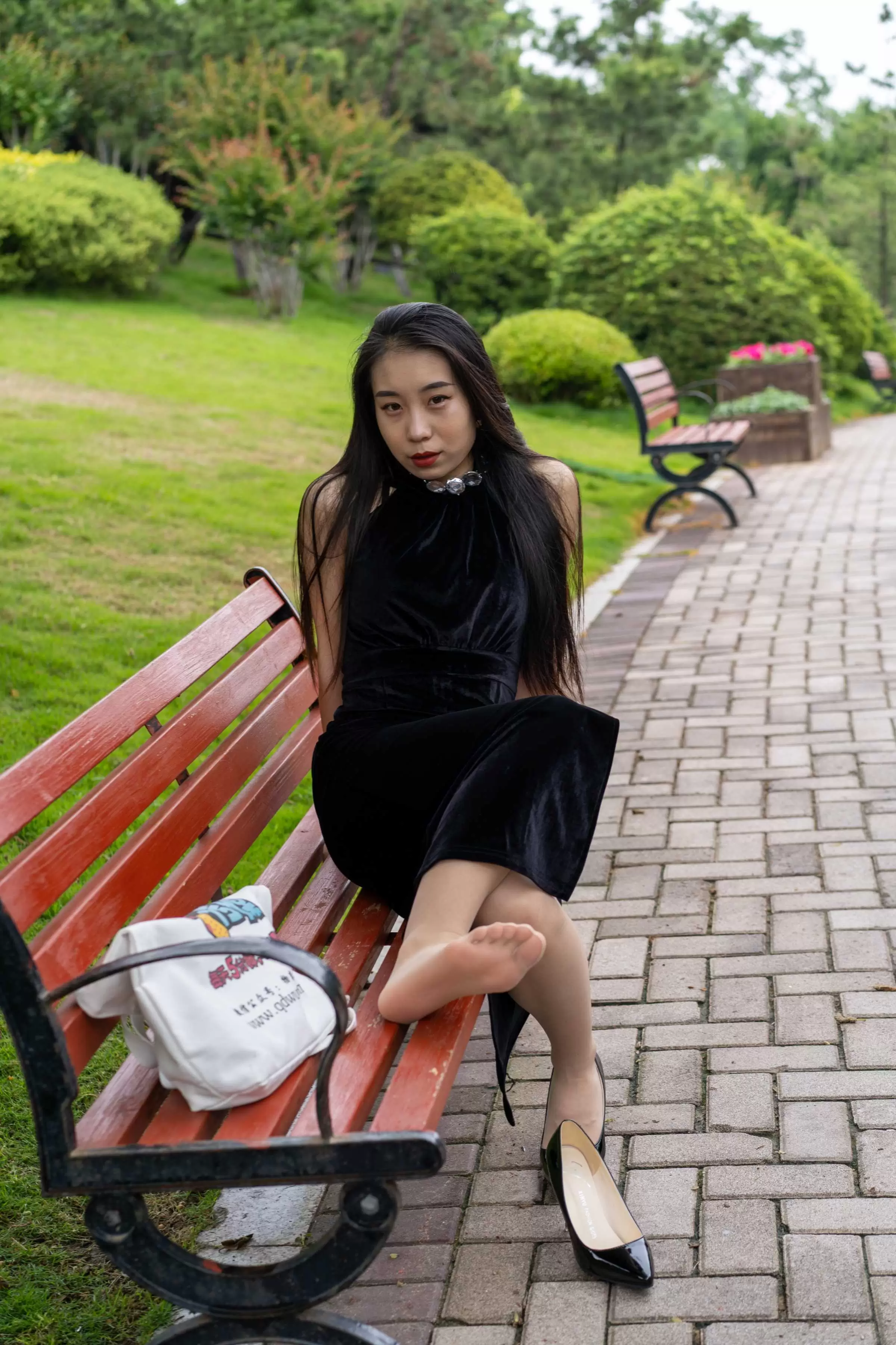 物恋传媒 No.432 璐璐-如黛 [167P+1V4.95G] - 秀人网免费无水印在线套图写真