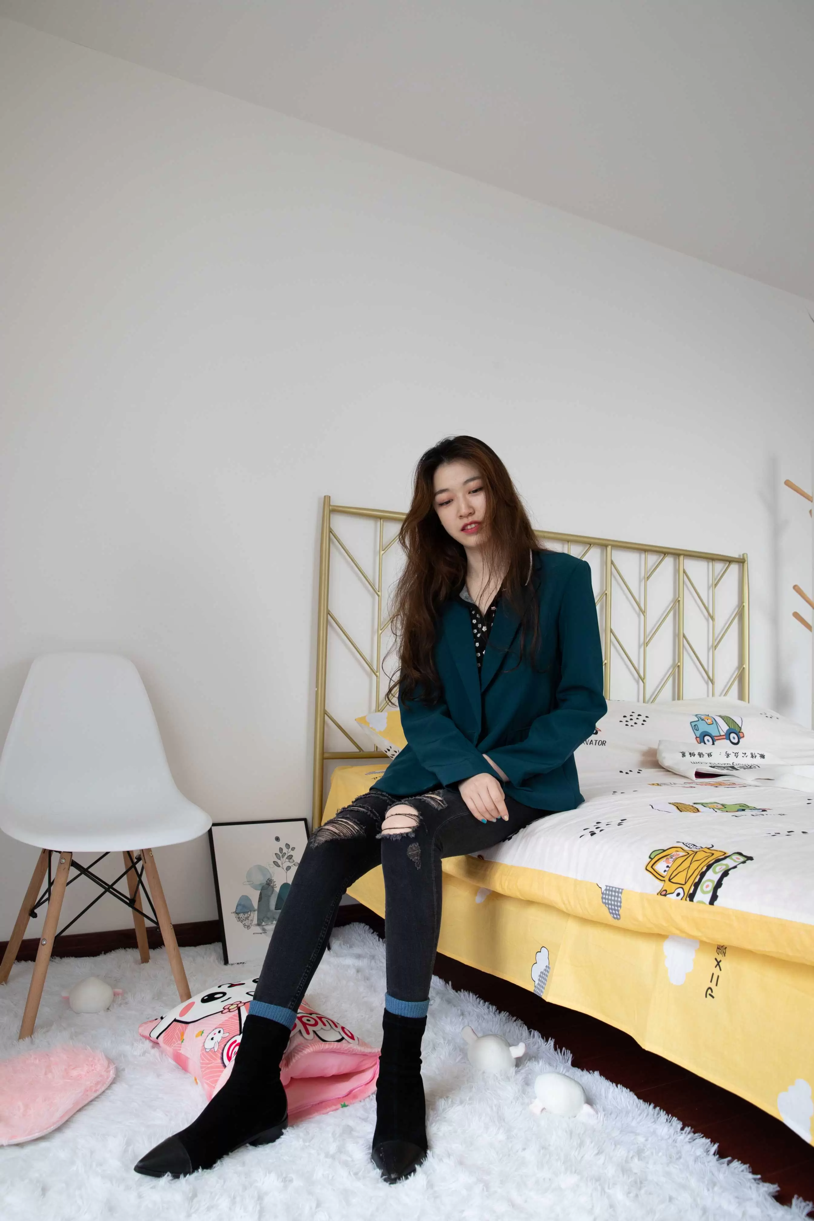 物恋传媒 No.412 佳琪-四季的雨雾 [135P+1V5.3G] - 秀人网免费无水印在线套图写真