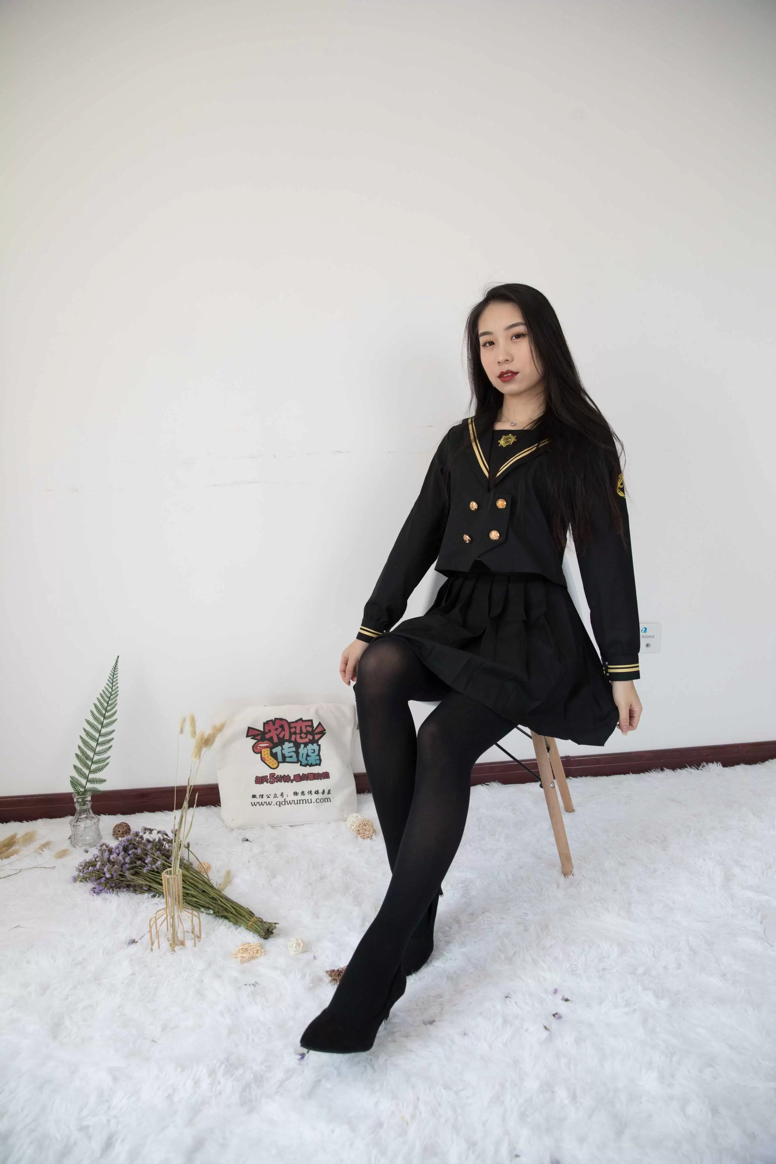 物恋传媒 No.370 璐璐-夜之灵 [144P+1V3.50G] - 秀人网免费无水印在线套图写真