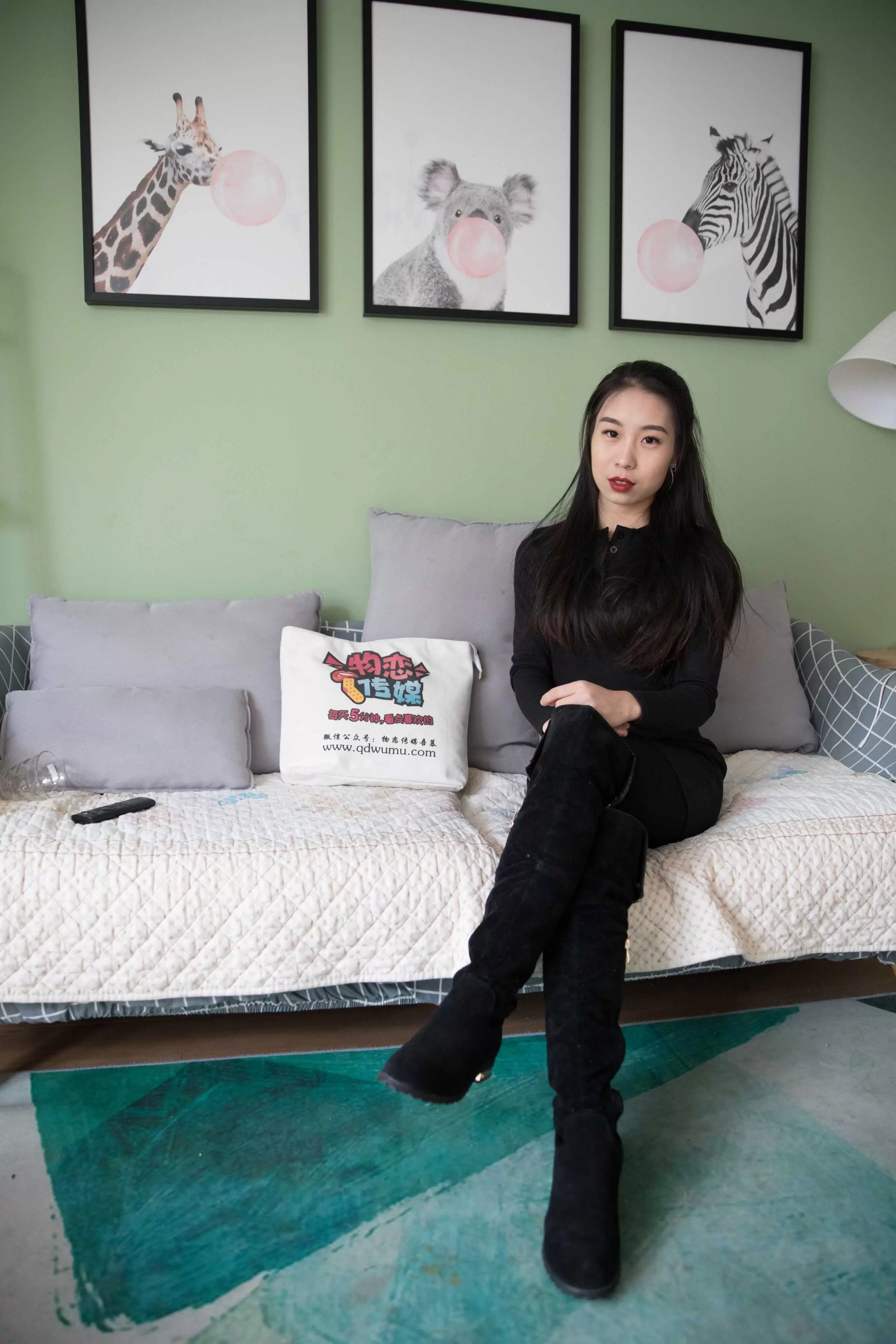 物恋传媒 No.324 璐璐-暗夜思绪 [138P+1V3.68G] - 秀人网免费无水印在线套图写真