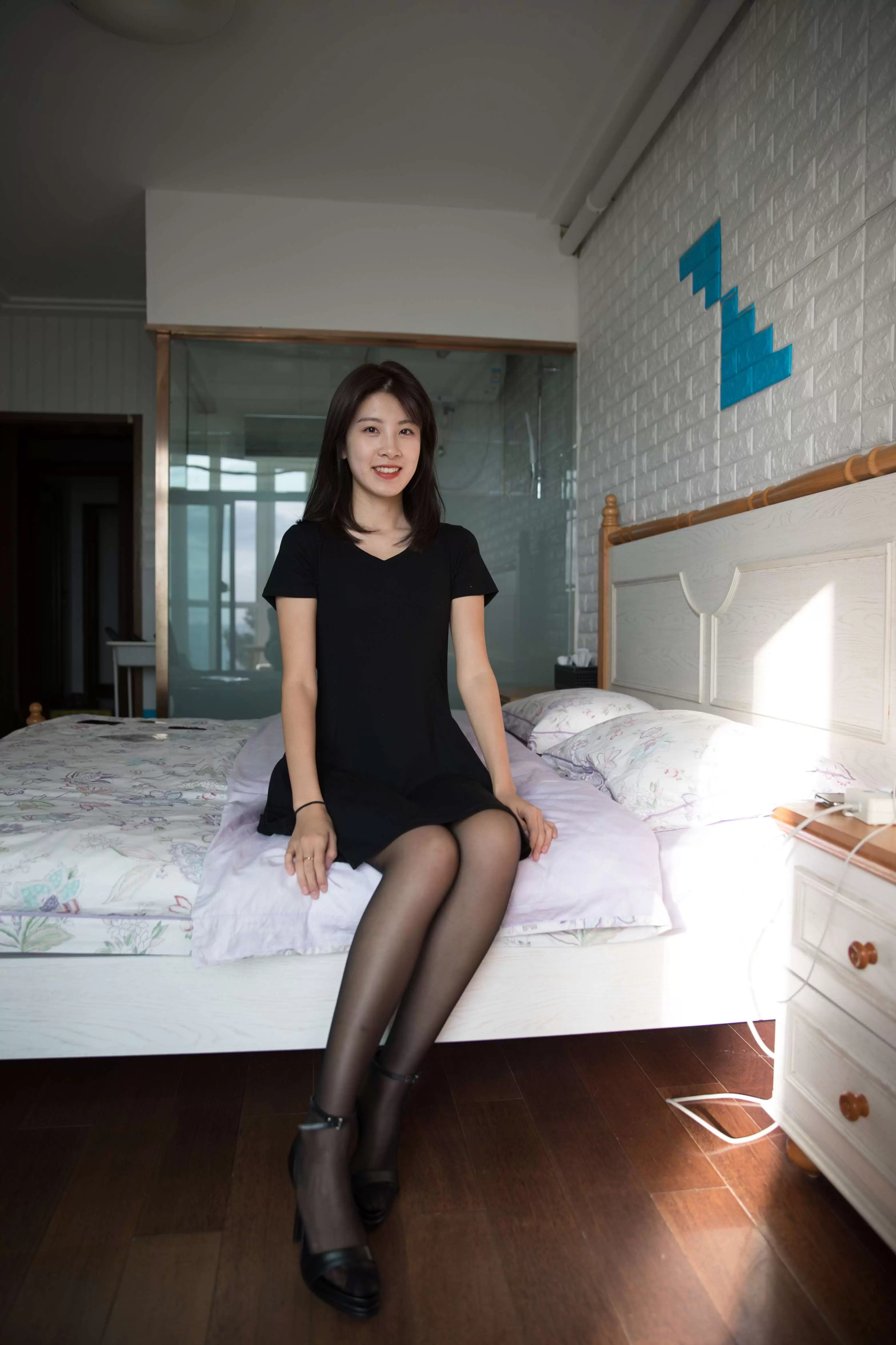 物恋传媒 No.252 柠檬-H夜的启明星 [170P+1V4.27G] - 秀人网免费无水印在线套图写真