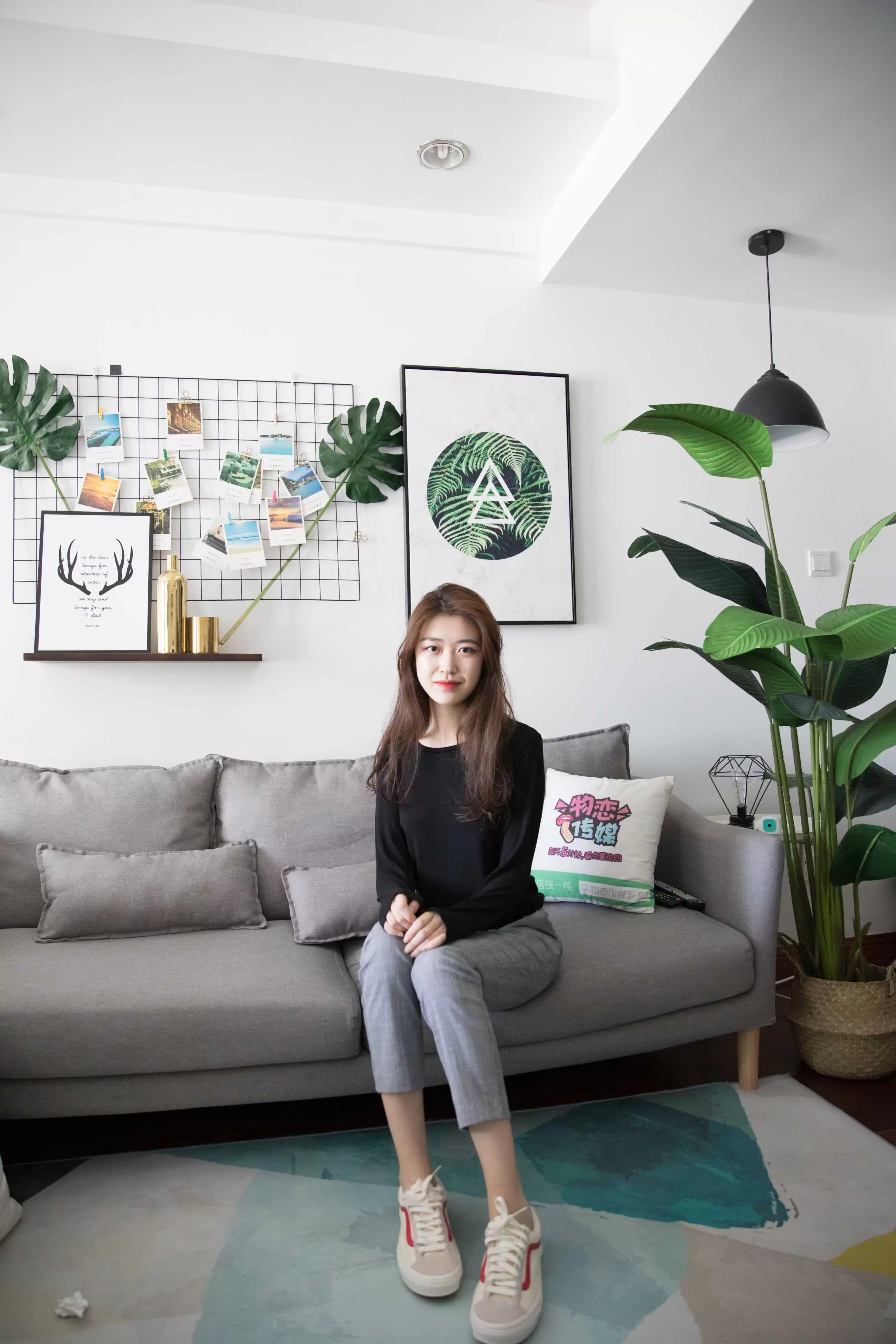 物恋传媒 No.203 佳琪-Hi.秋日私语 [215P+1V4.87G] - 秀人网免费无水印在线套图写真