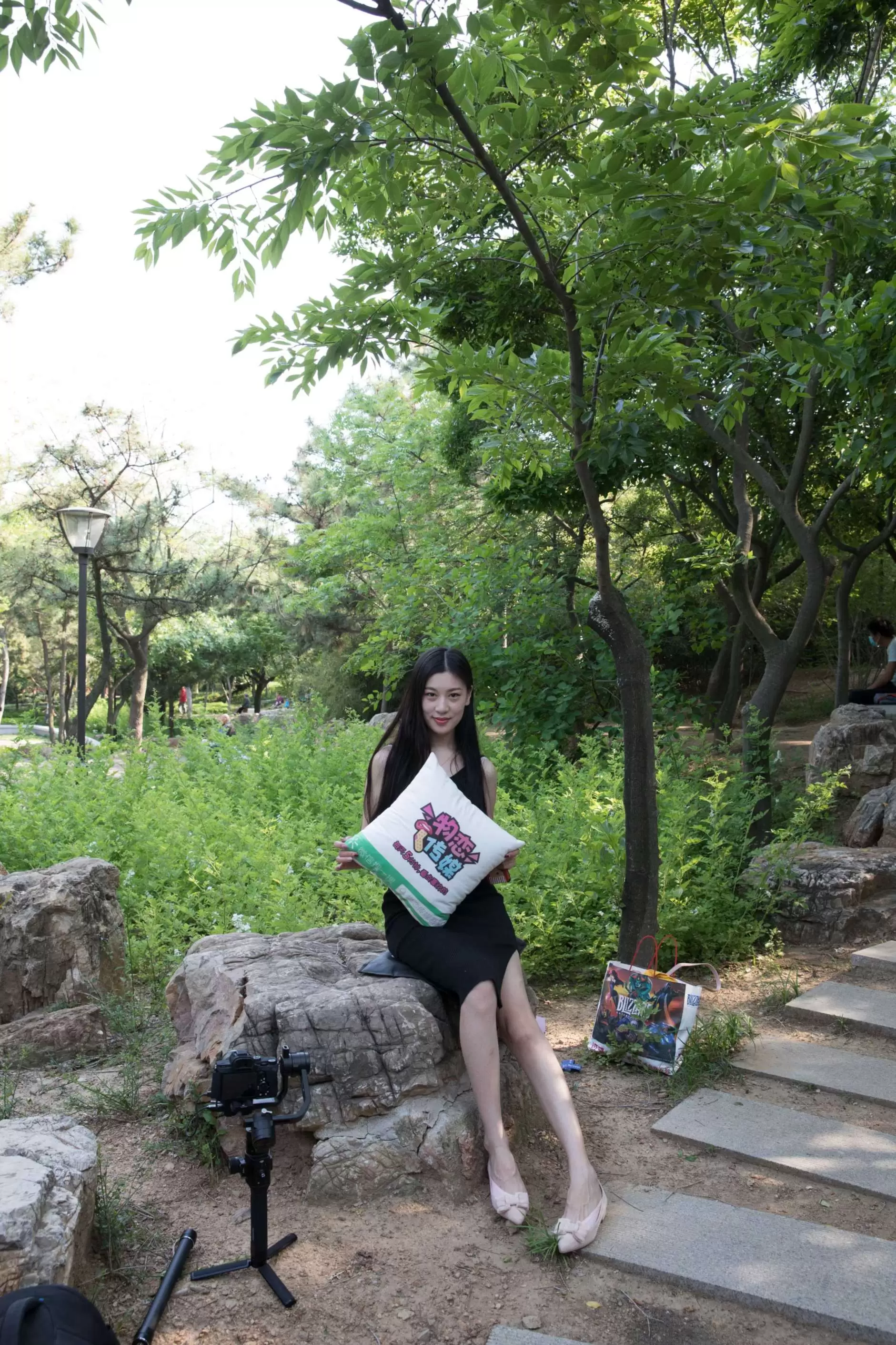 物恋传媒 No.157 苏镶-繁花似锦，牵手旅行 [147P+1V3.64G] - 秀人网免费无水印在线套图写真