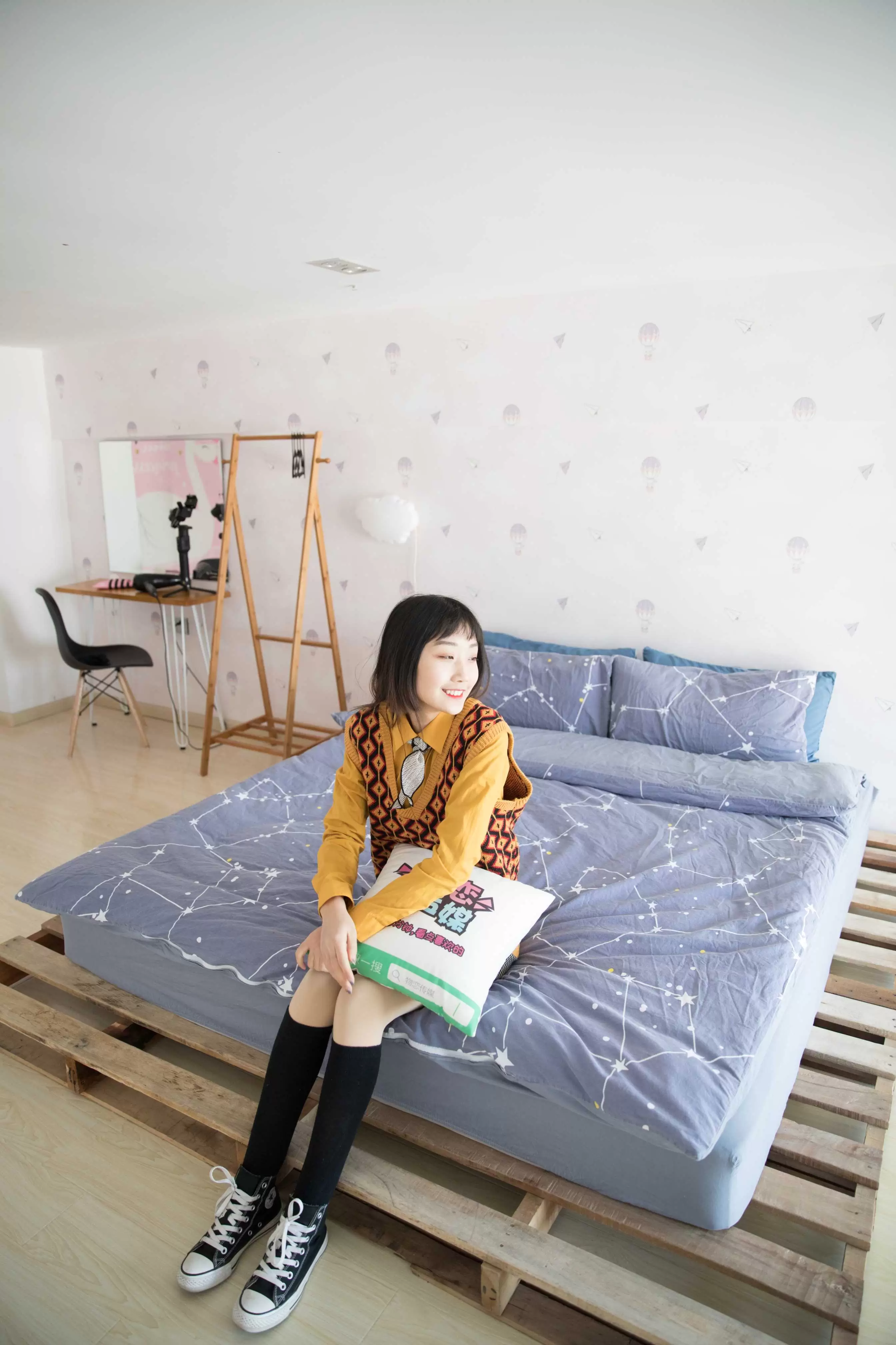 物恋传媒 No.137 elsa-今天，是可爱的校园风 [186P+1V3.28GB] - 秀人网免费无水印在线套图写真