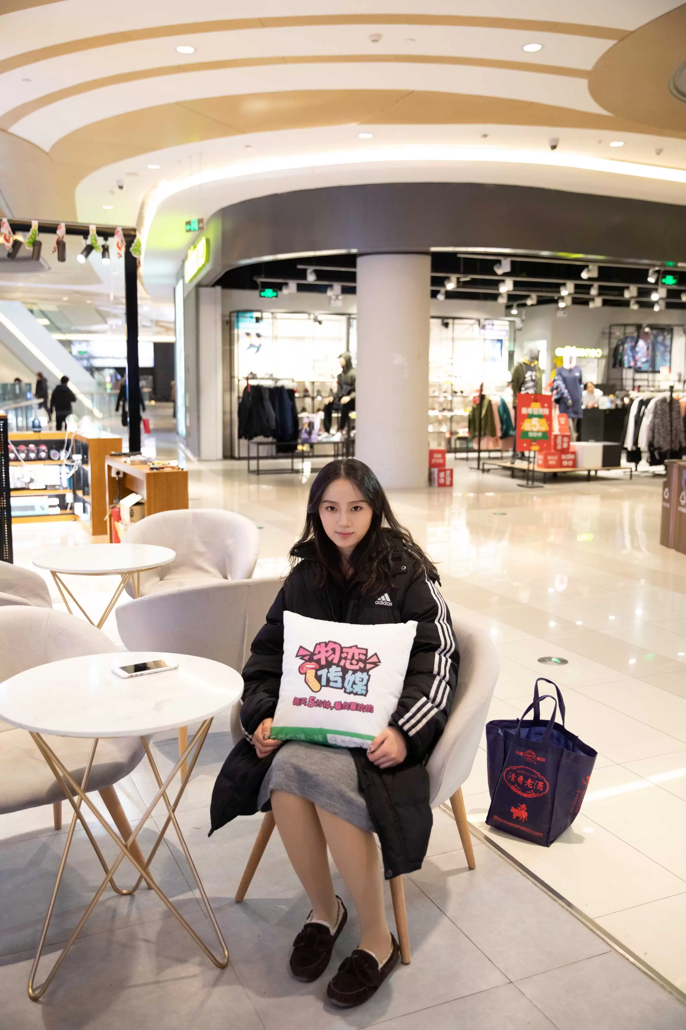 物恋传媒 No.118 叶然-做我一天男朋友 [121P+1V1.56GB] - 秀人网免费无水印在线套图写真