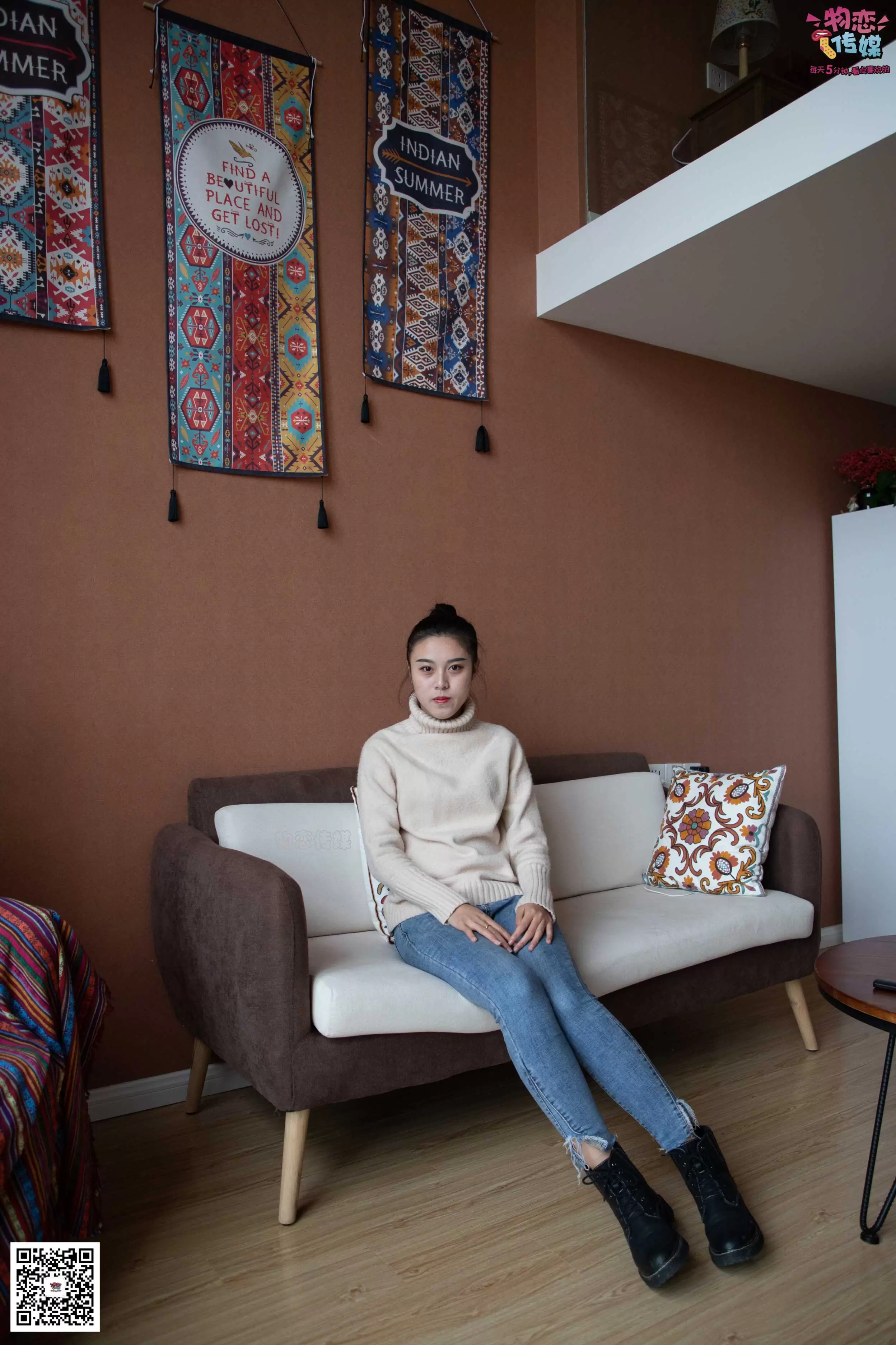 物恋传媒 No.087 刘心-可爱丸子头，可爱棉袜 [116P+1V0.99GB] - 秀人网免费无水印在线套图写真