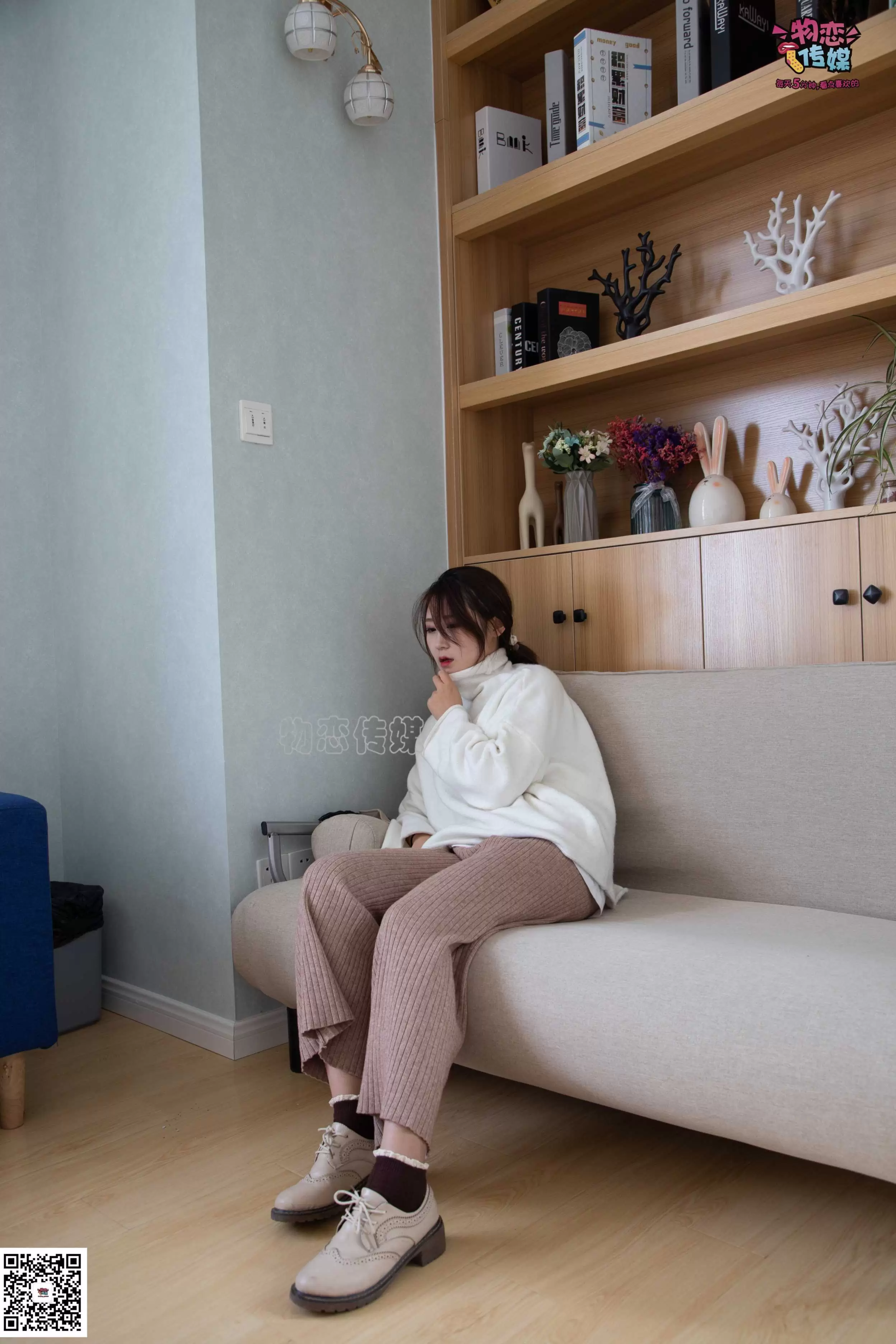 物恋传媒 No.084 miya-今日份的迷醉型少女 [134P+1V1.13GB] - 秀人网免费无水印在线套图写真