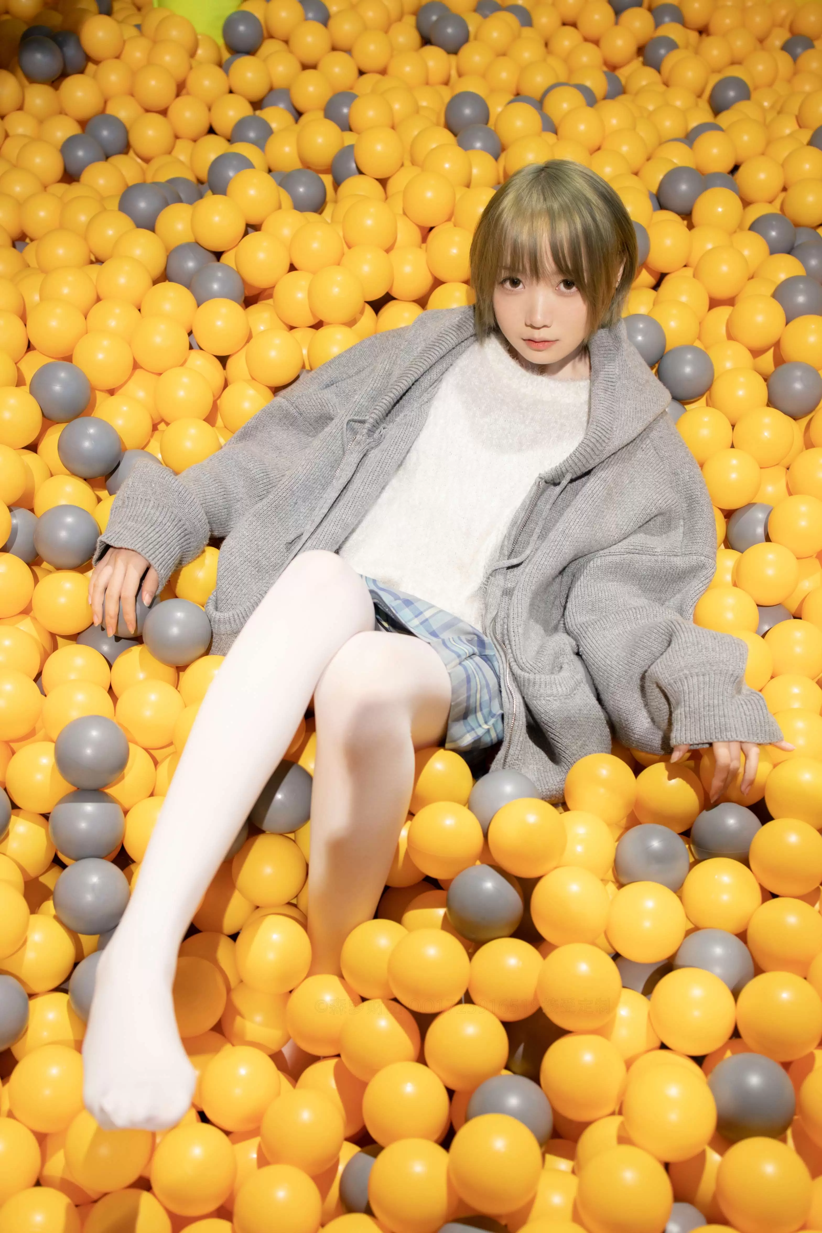 X-047 儿童乐园里的一天 [141P1V-2.86GB] - 秀人网免费无水印在线套图写真