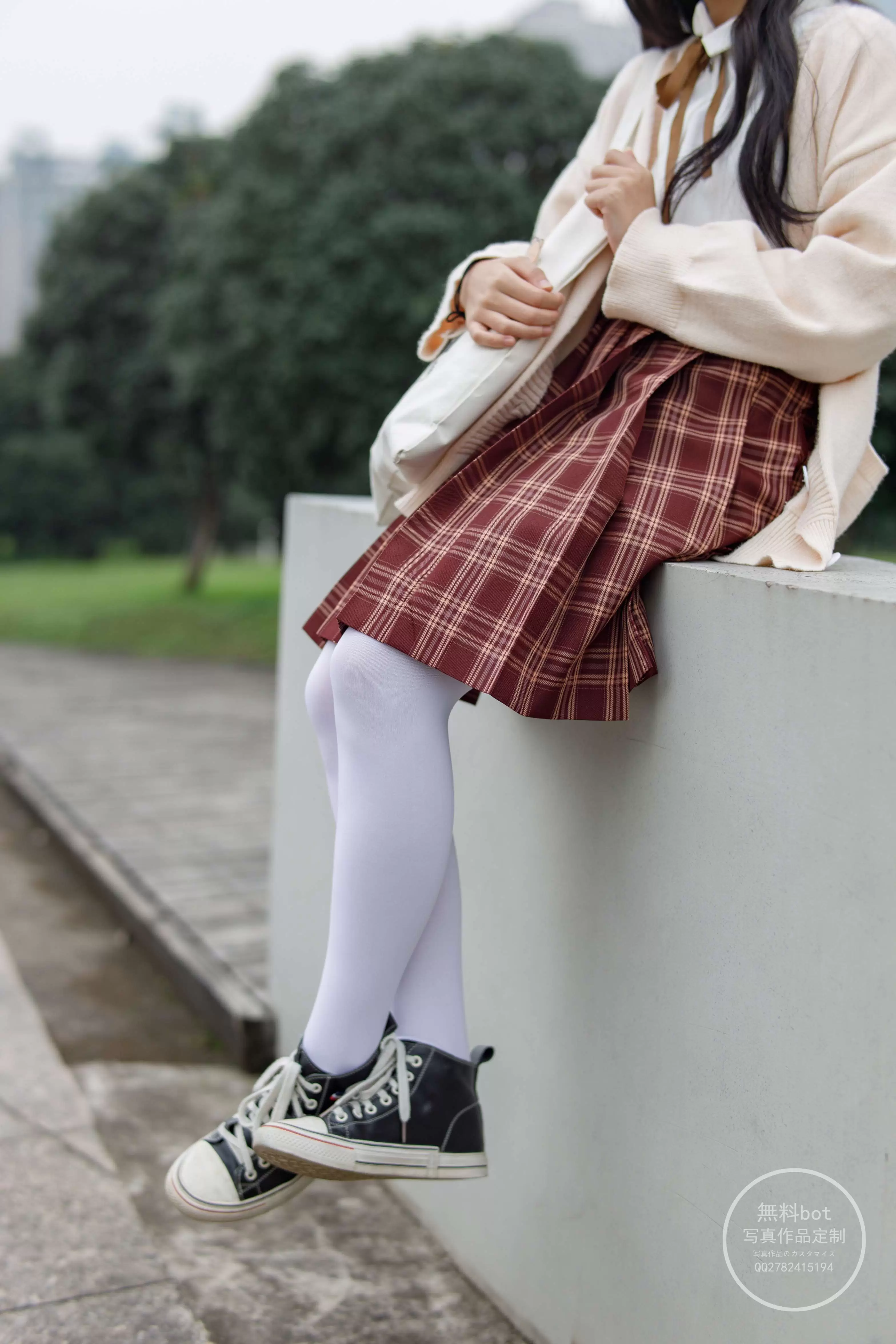 有料 NO.006 依依 户外白丝JK制服 [90P／1.23G] - 秀人网免费无水印在线套图写真